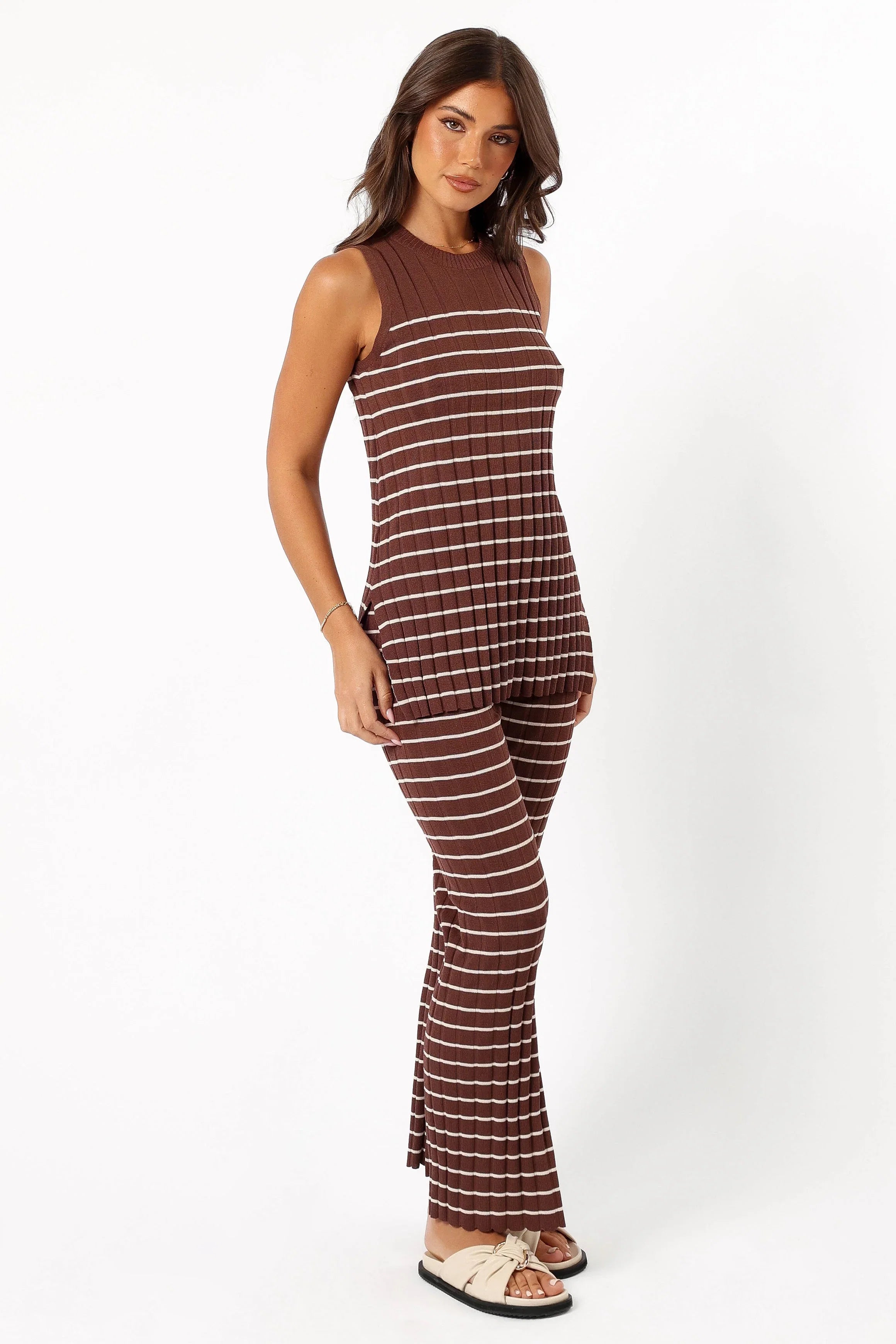 Saralynn Knitted Set Brown Beige