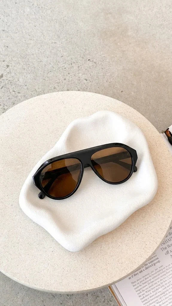 Zaeli Sunglasses Black Brown
