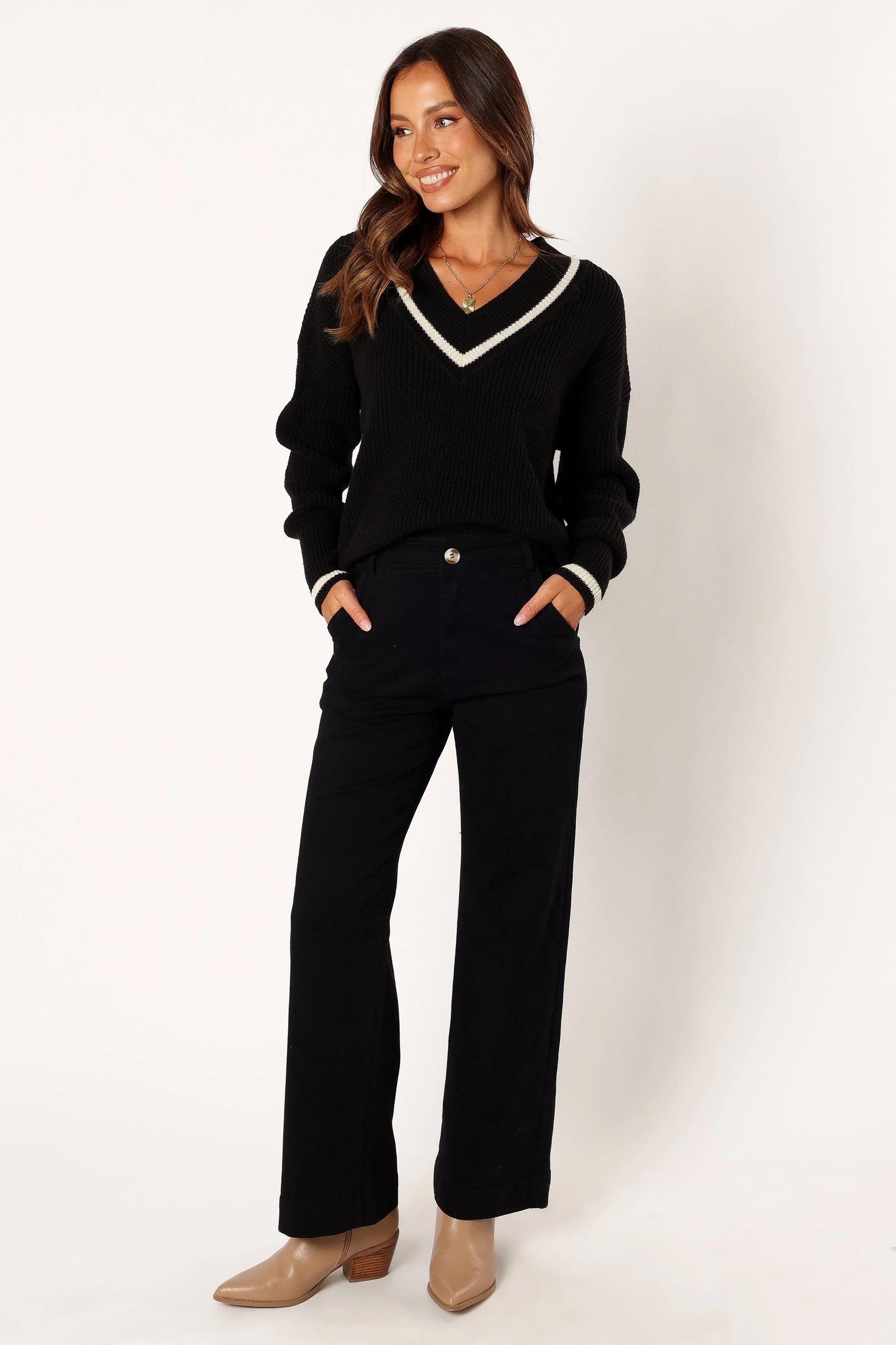Dominique Contrast Vneck Knit Sweater Black Cream