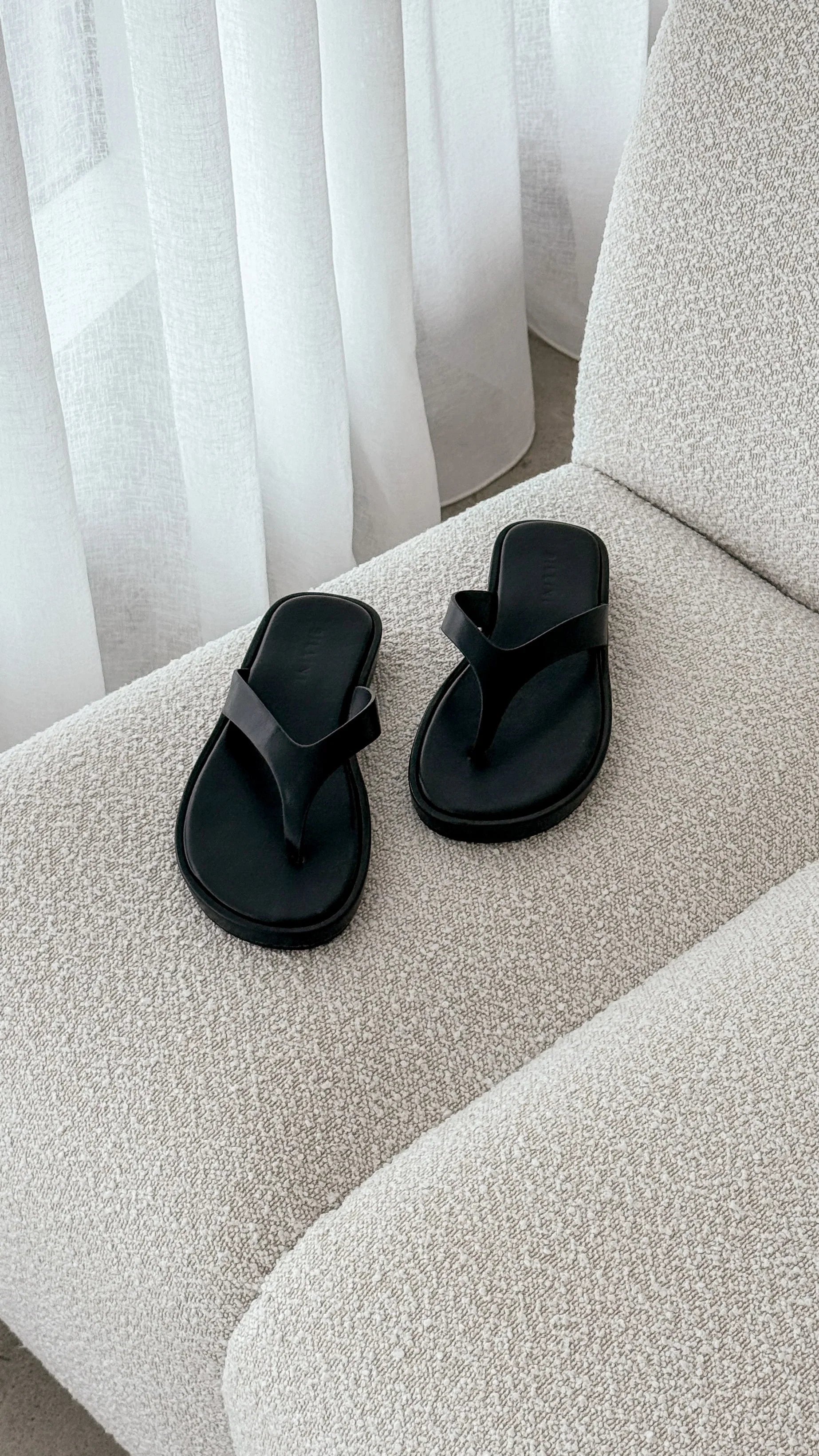 Orianna Slide Black