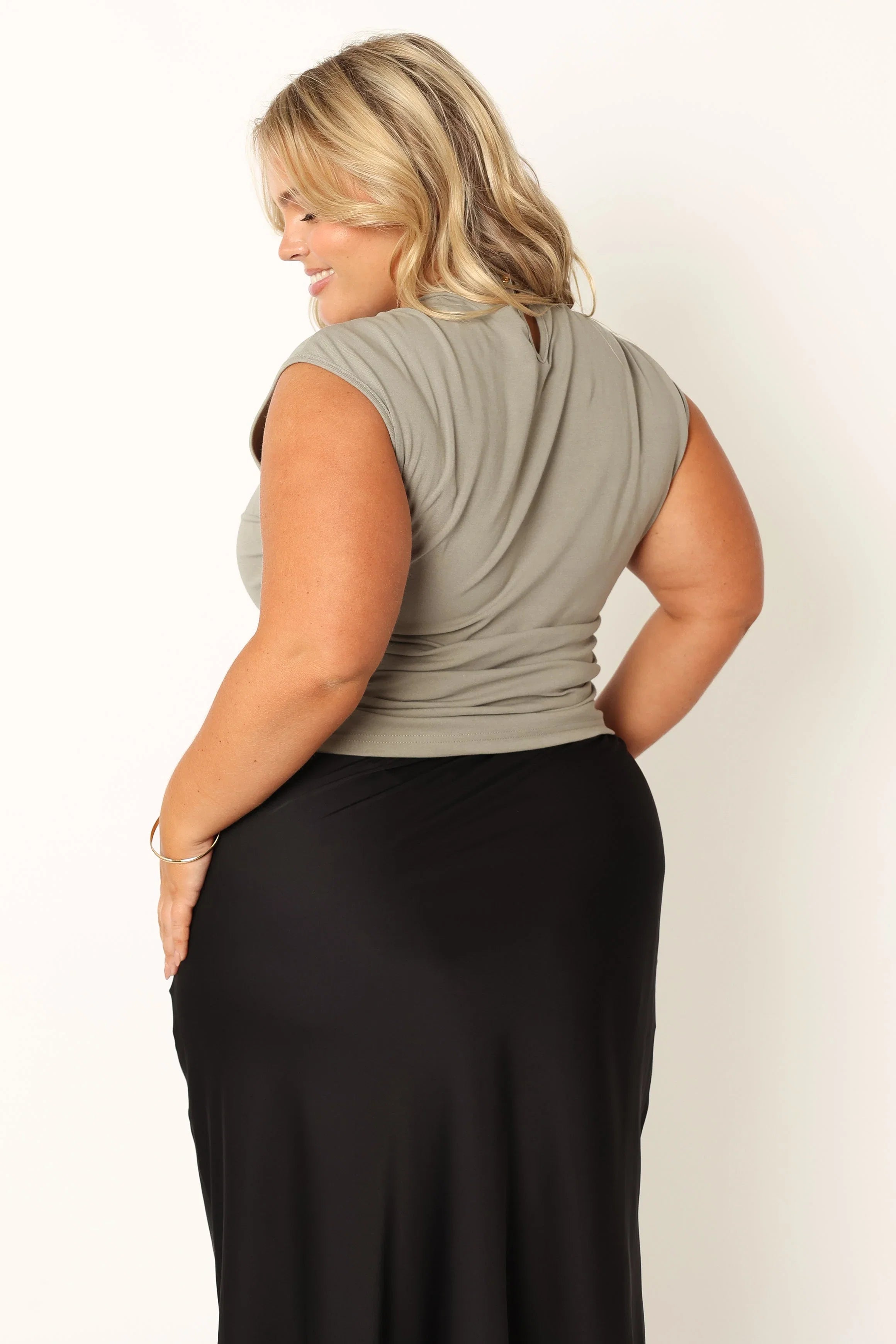 Nissa Top Olive