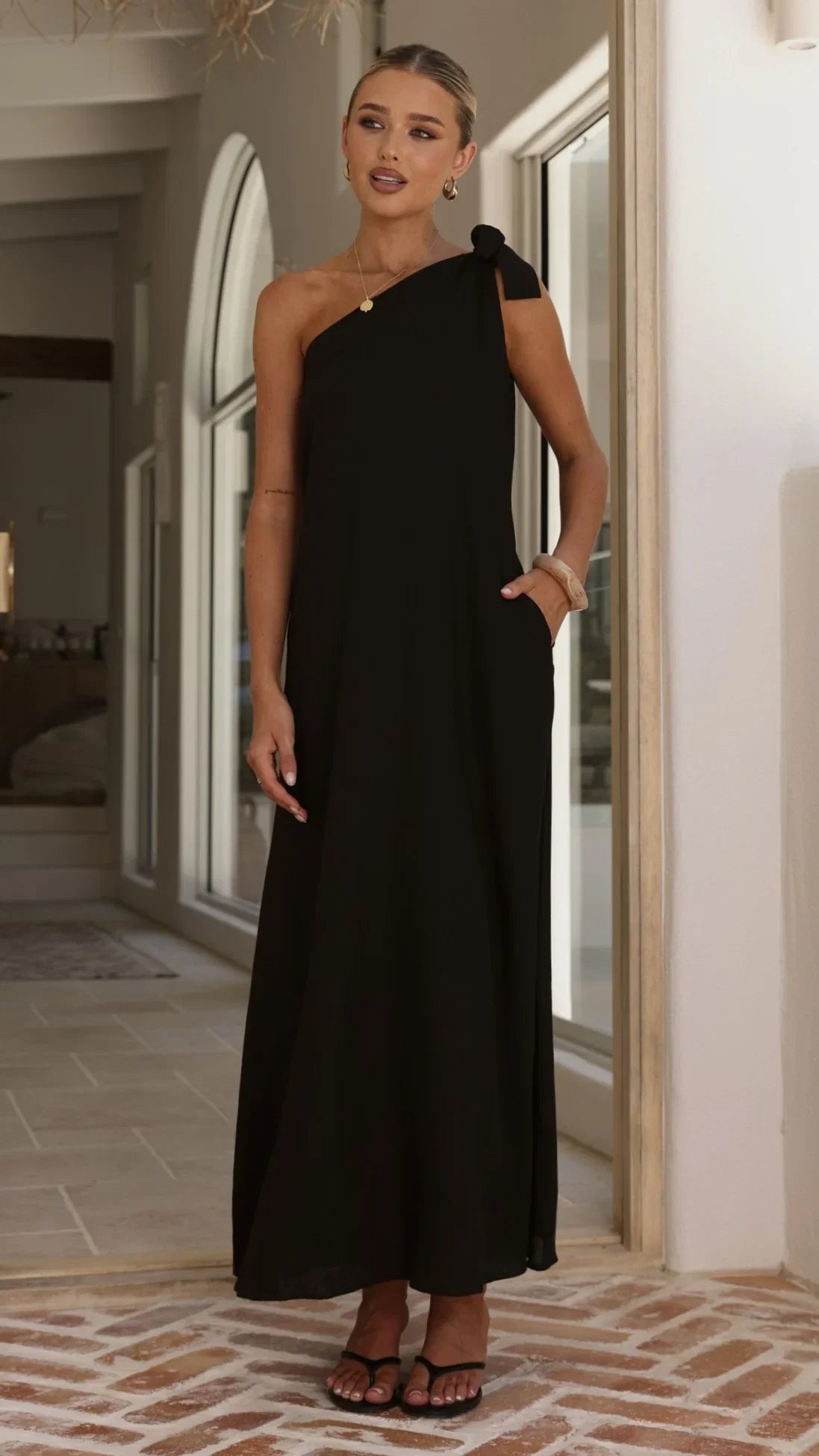 Hallie Maxi Dress Black