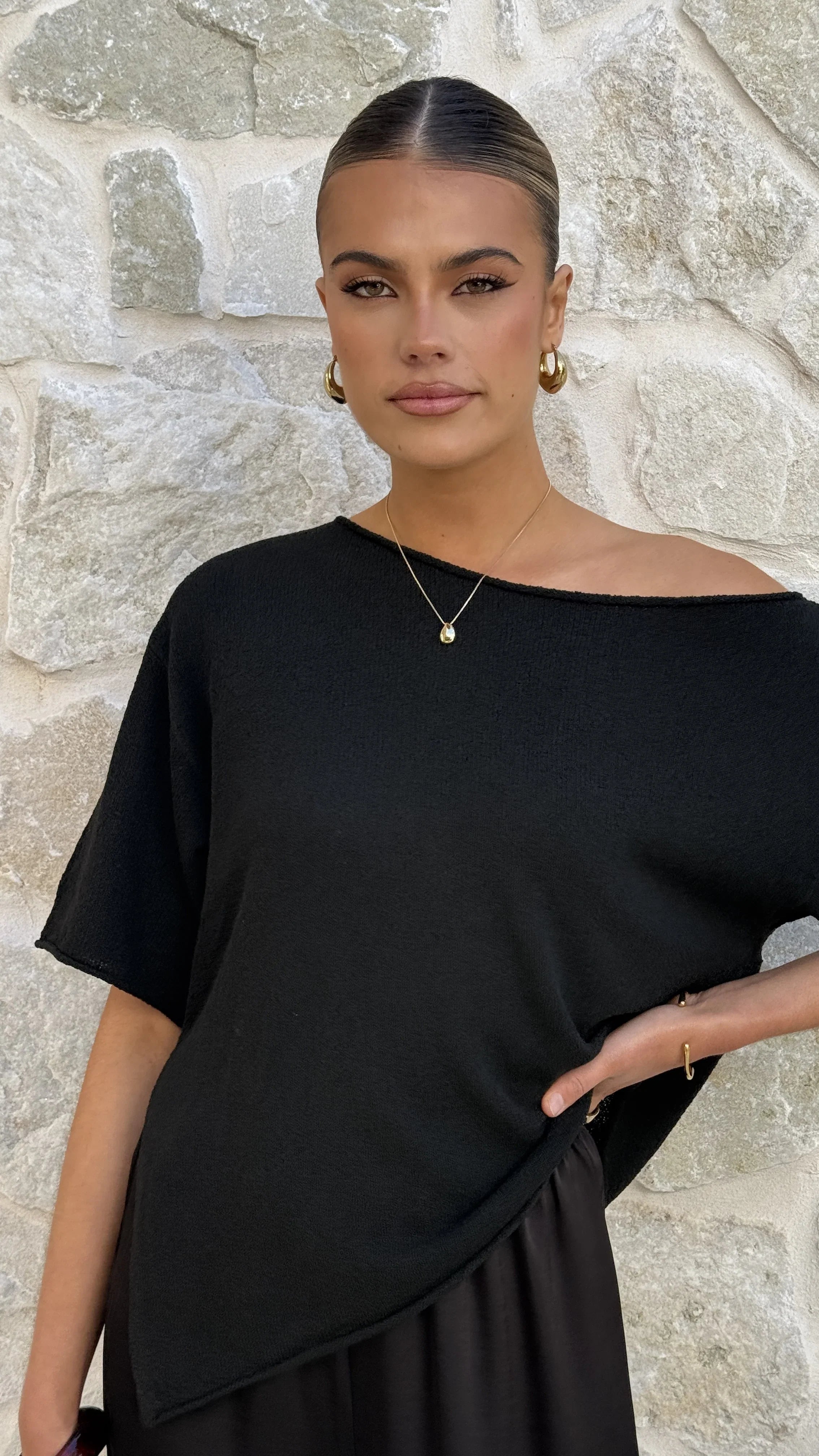 Blair Off Shoulder Tee Black