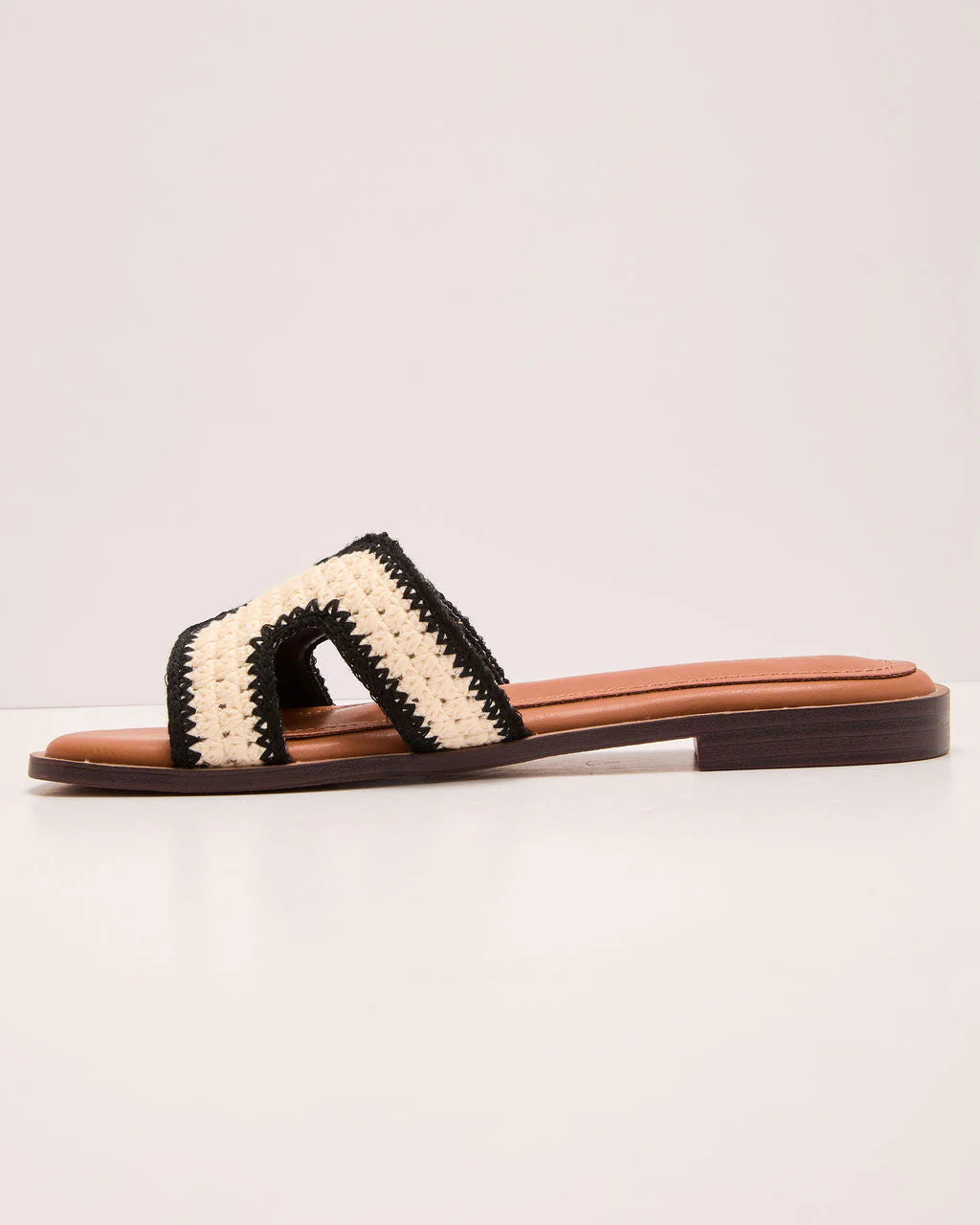 Island Luxe Contrast Trim Crochet Sandals