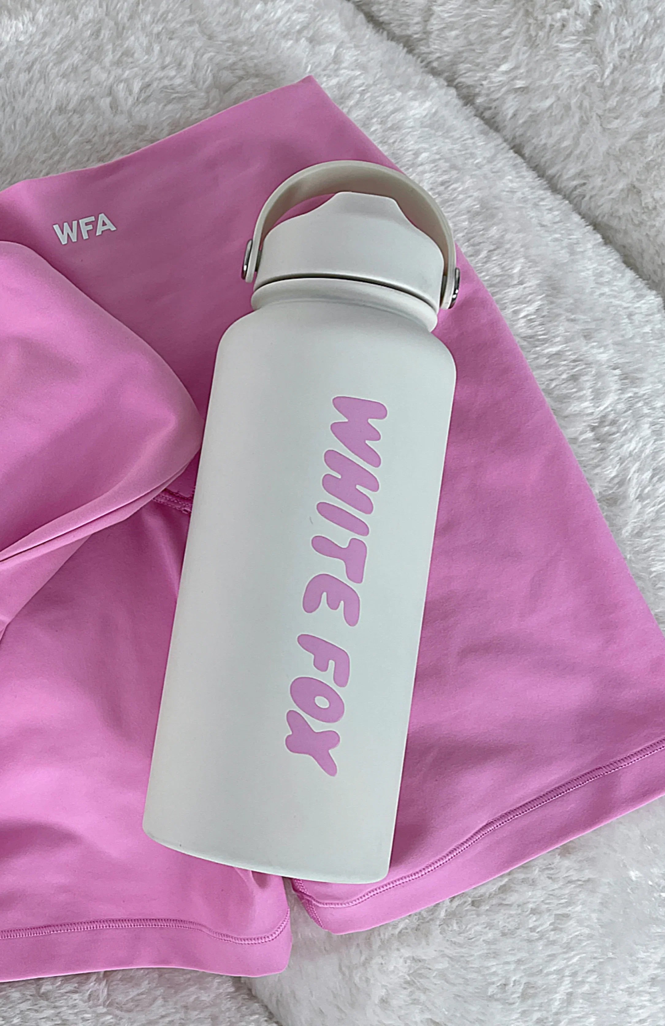 Staying Hydrated Drink Bottle Off 1L White Pink