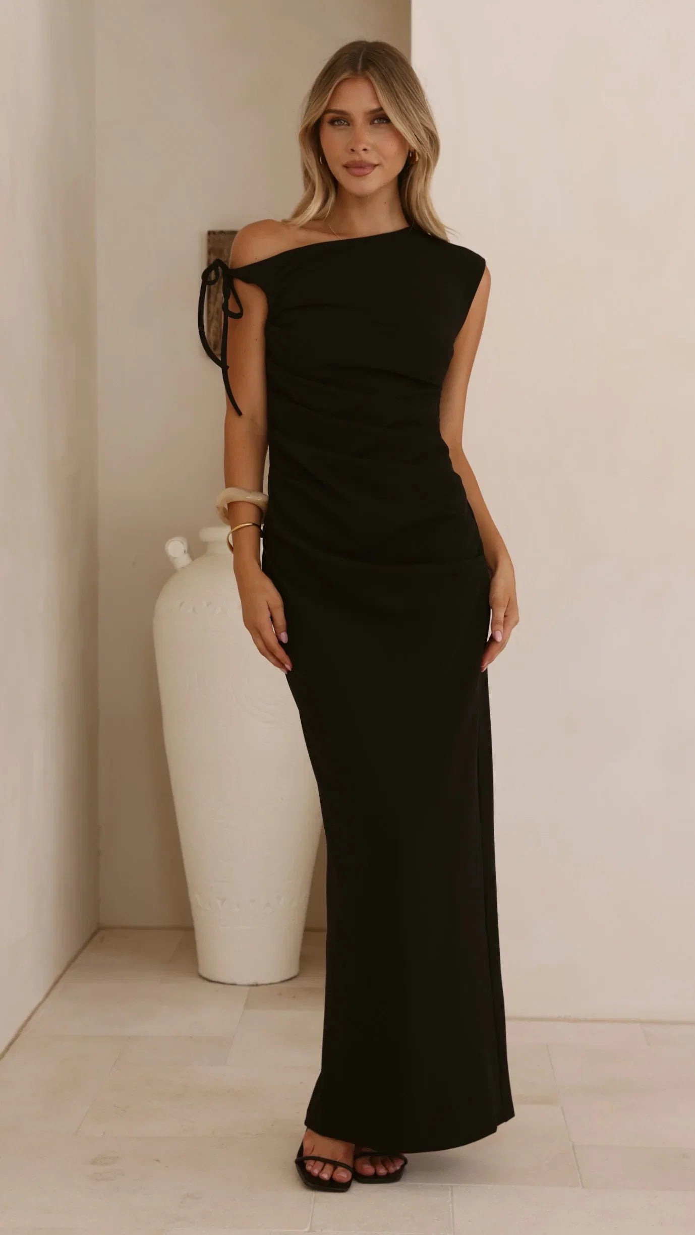 Lealah Maxi Dress Black