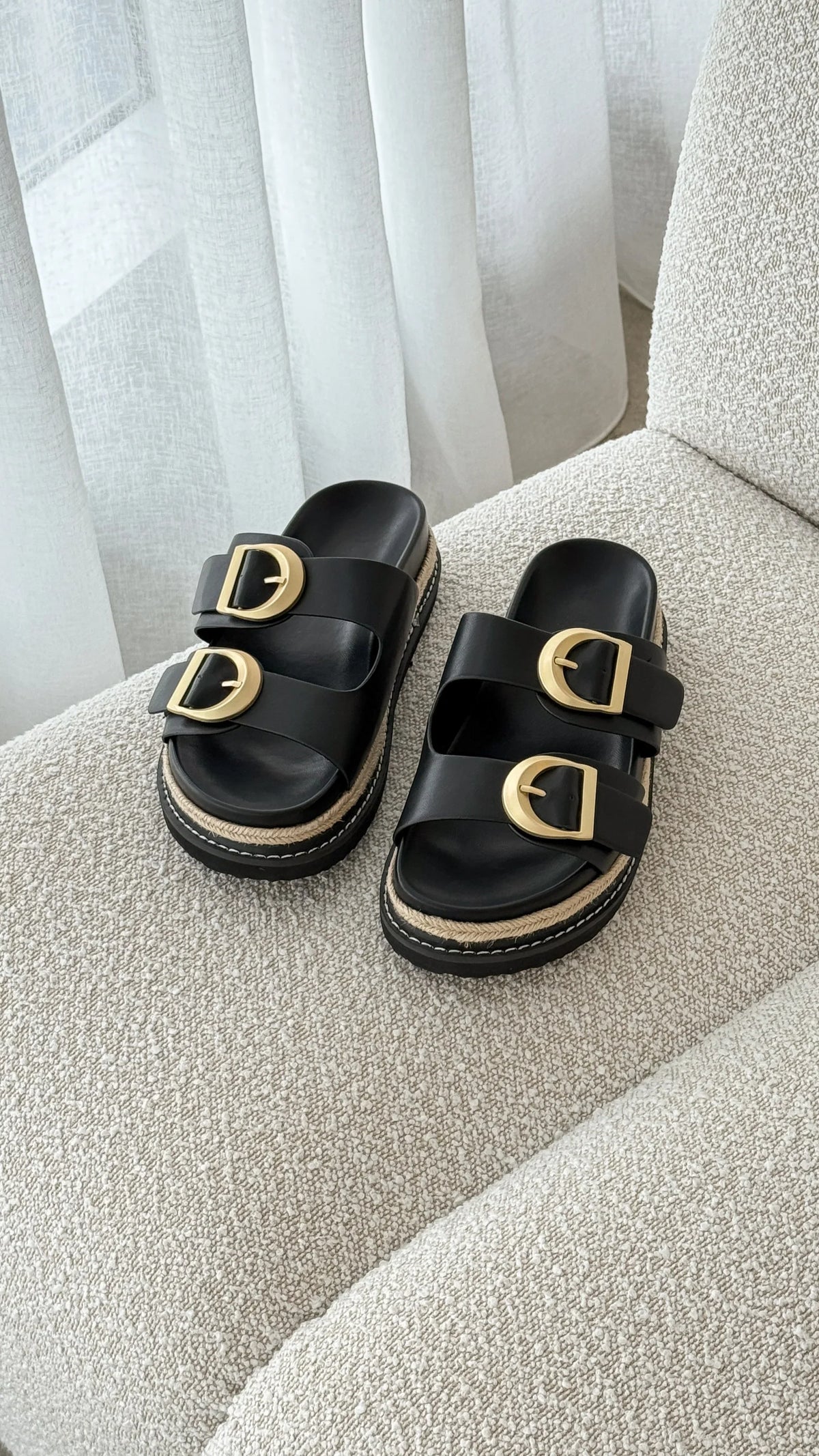 Anora Slide Black