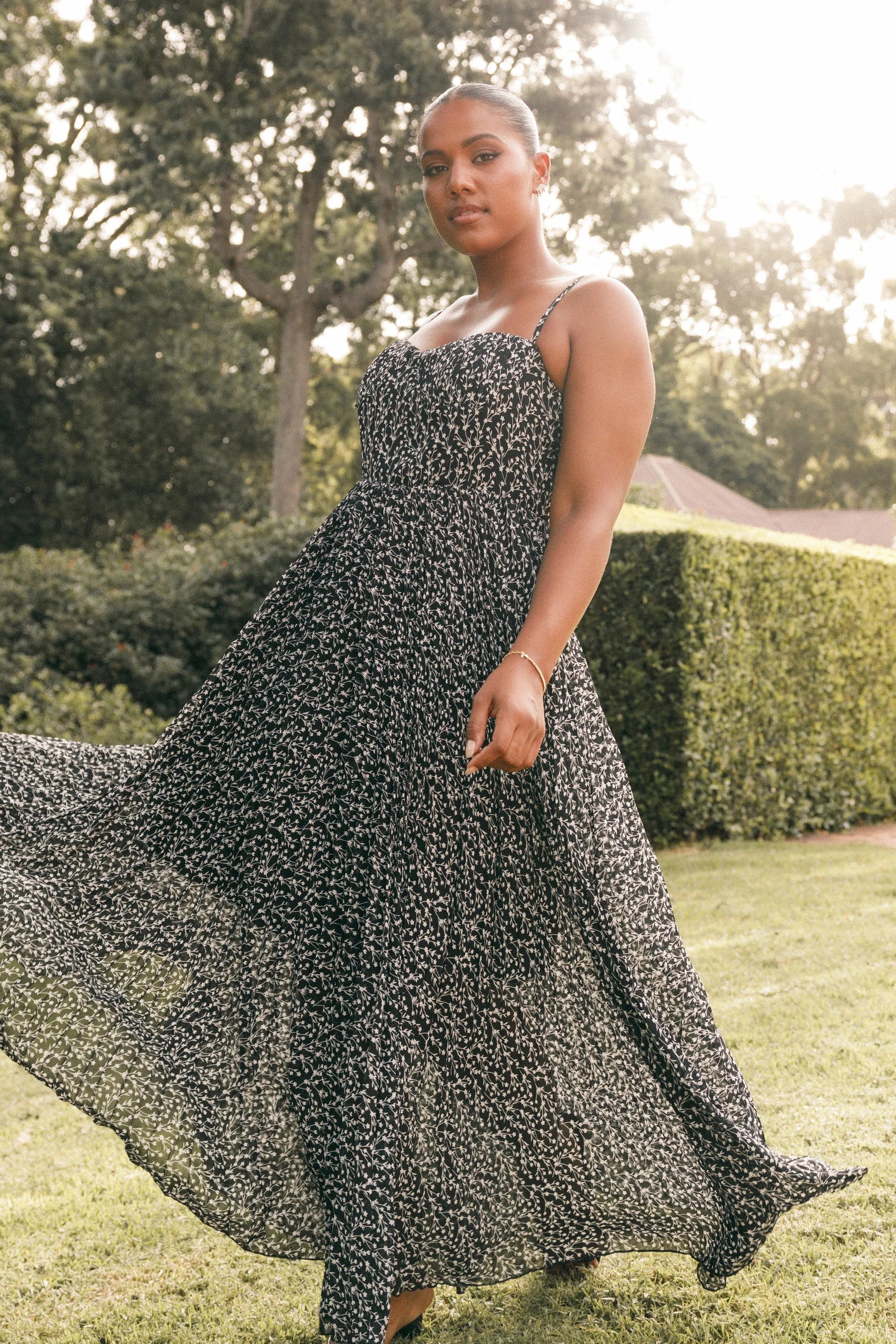 Achanti Pleated Maxi Dress Black Floral