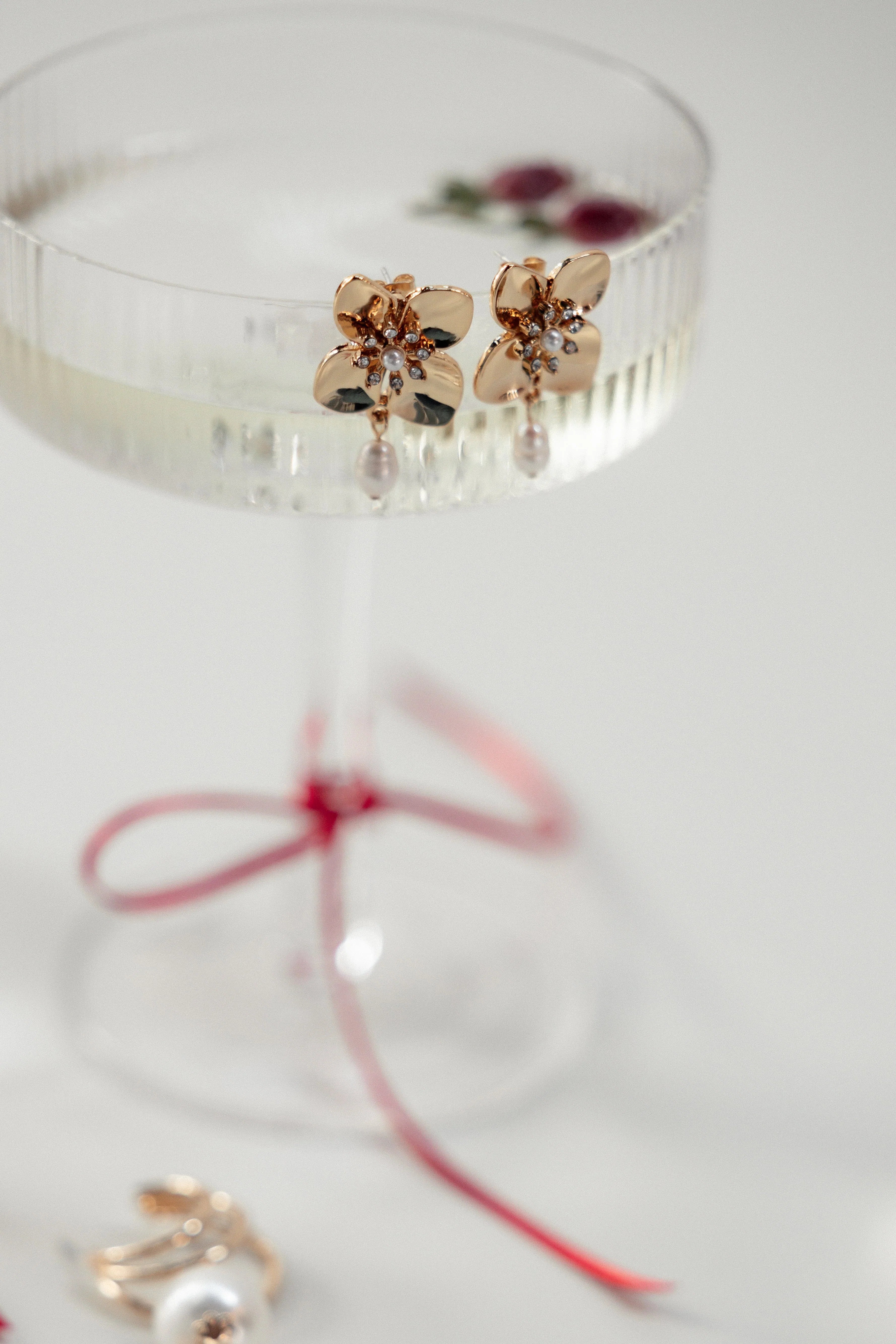 Trina Flower Earrings Gold Pearl