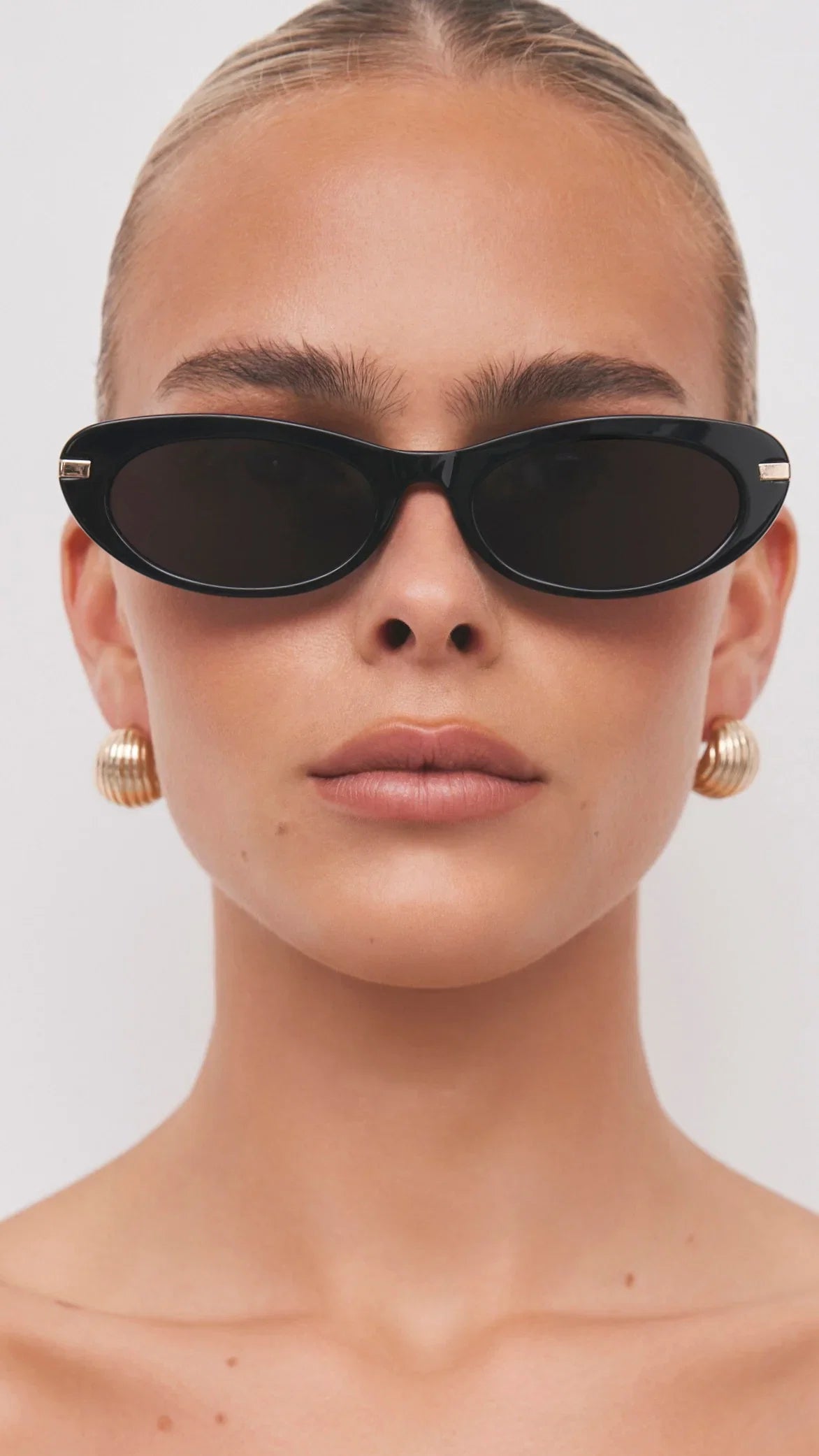 The Rae Sunglasses Black Black