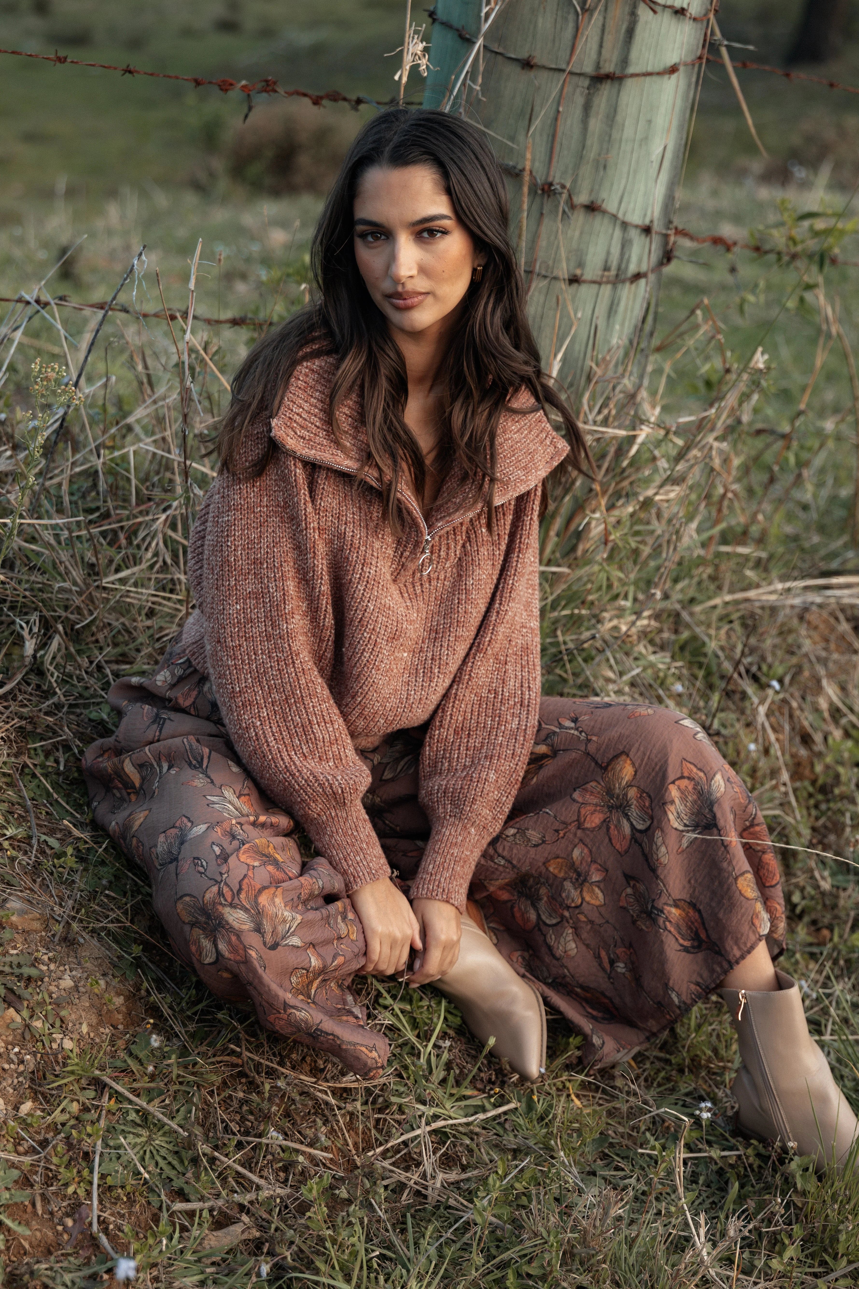 Hallow Collar Quarter Zip Sweater Brown