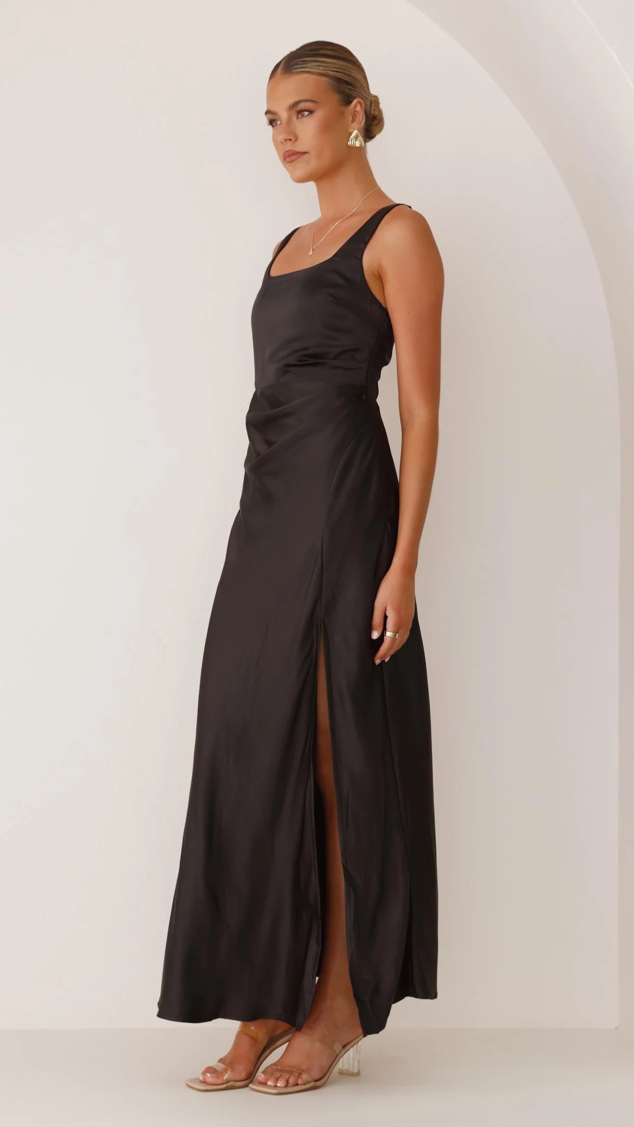 Alaria Maxi Dress Black