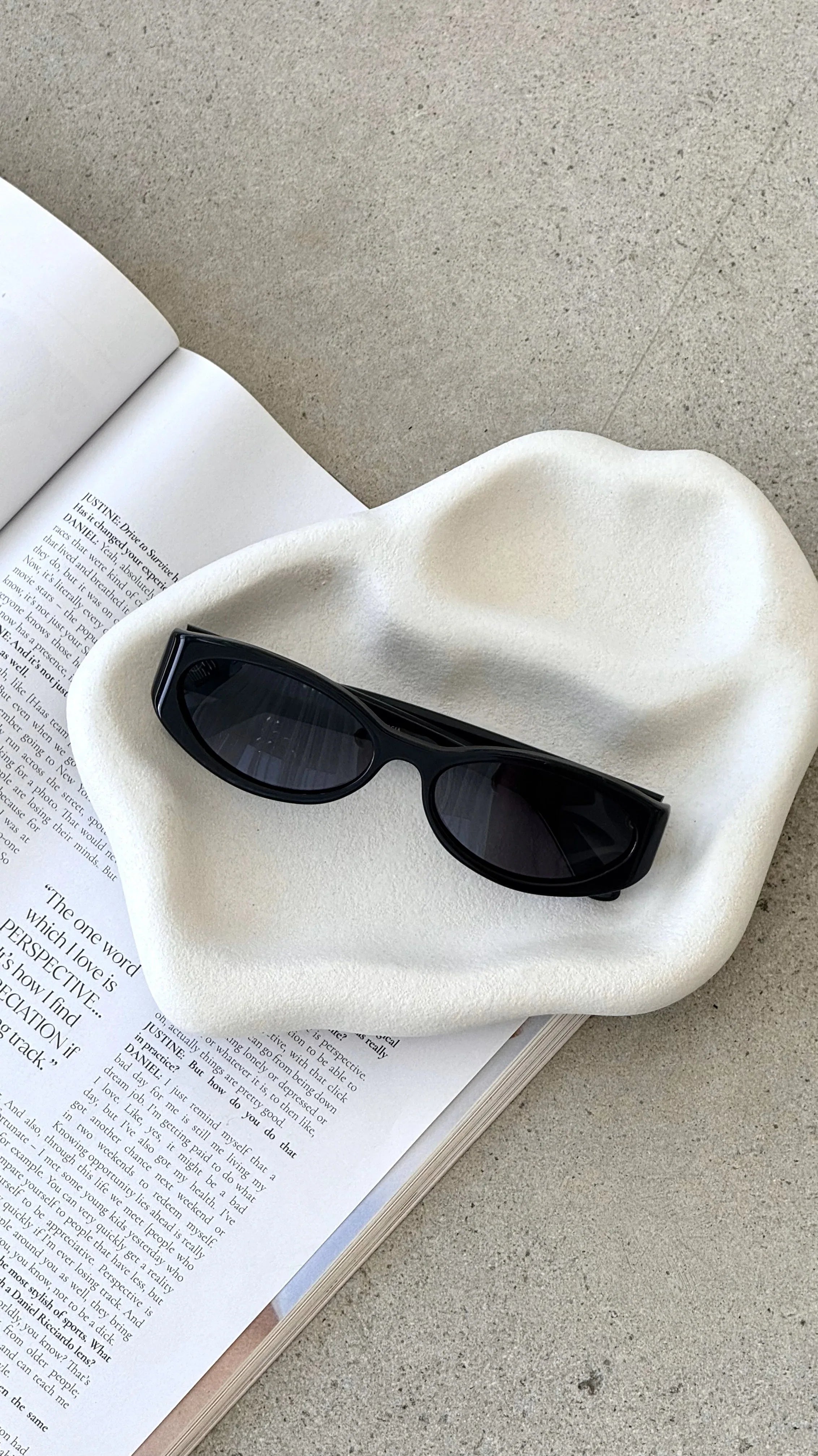 The Kasia Sunglasses Black Black