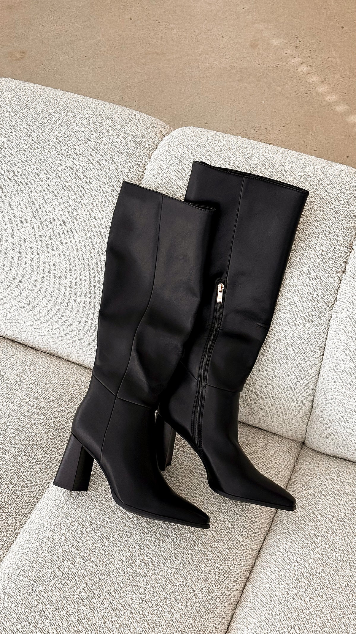 Vallia Boots Black