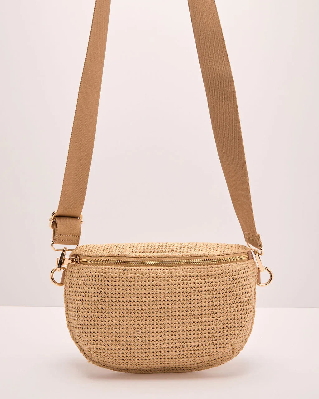 Beach Getaway Woven Straw Belt Bag