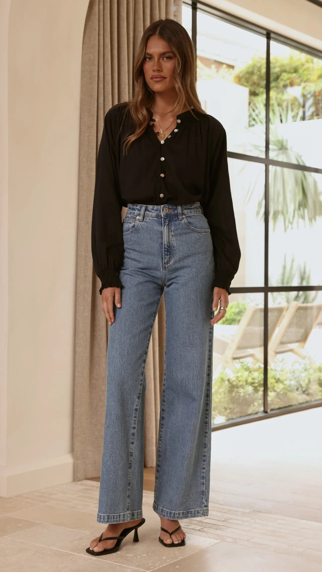 Solana Top Black