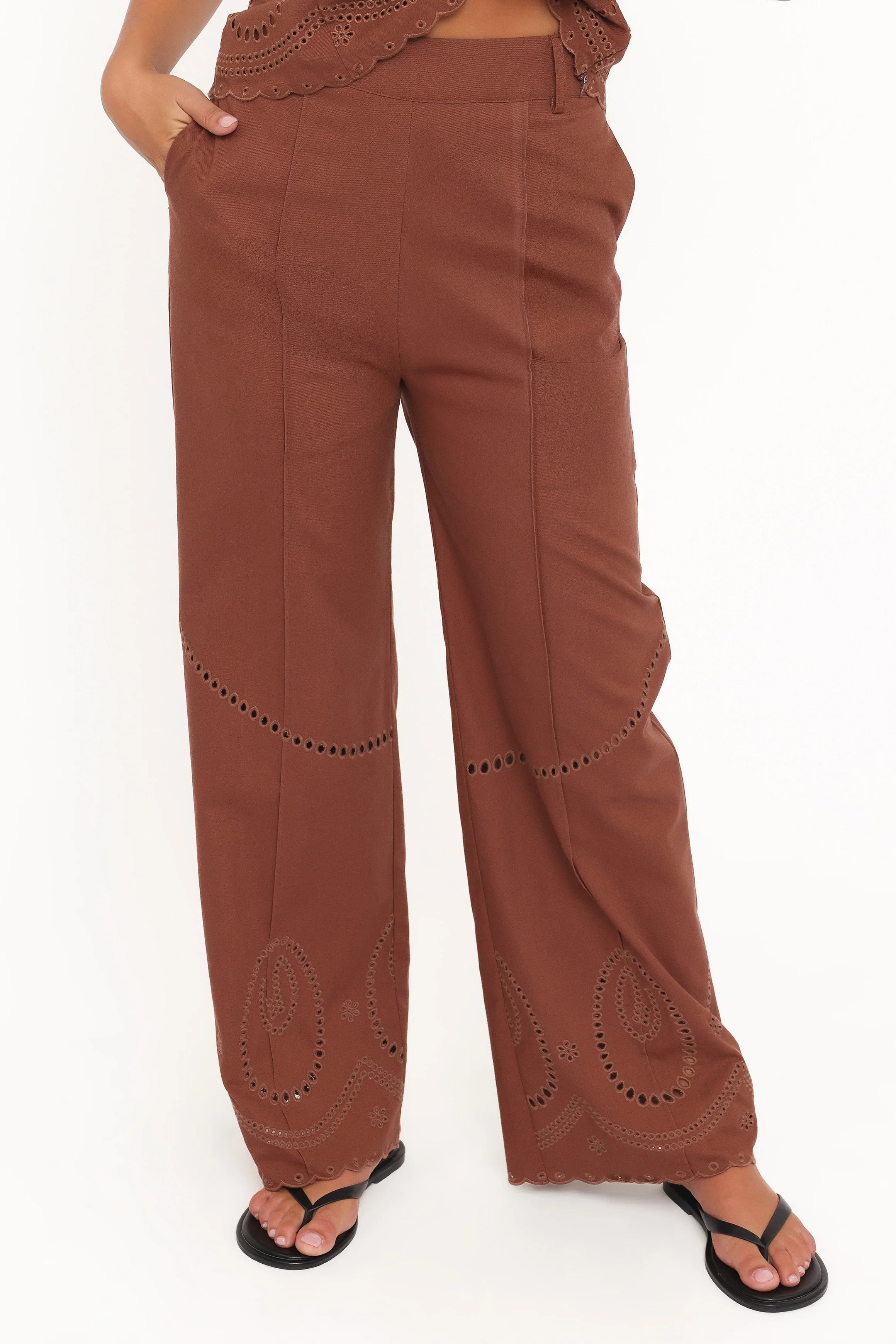 Dalia Eyelet Pant Brown