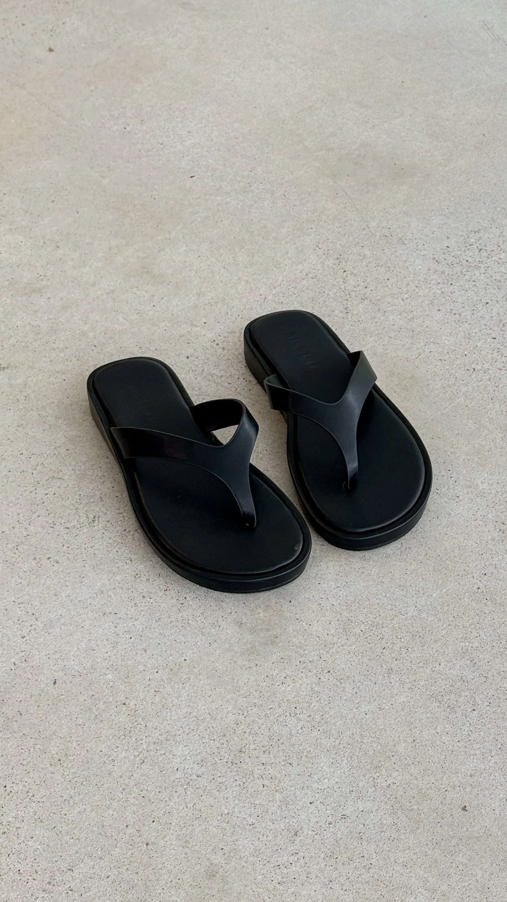 Orianna Slide Black