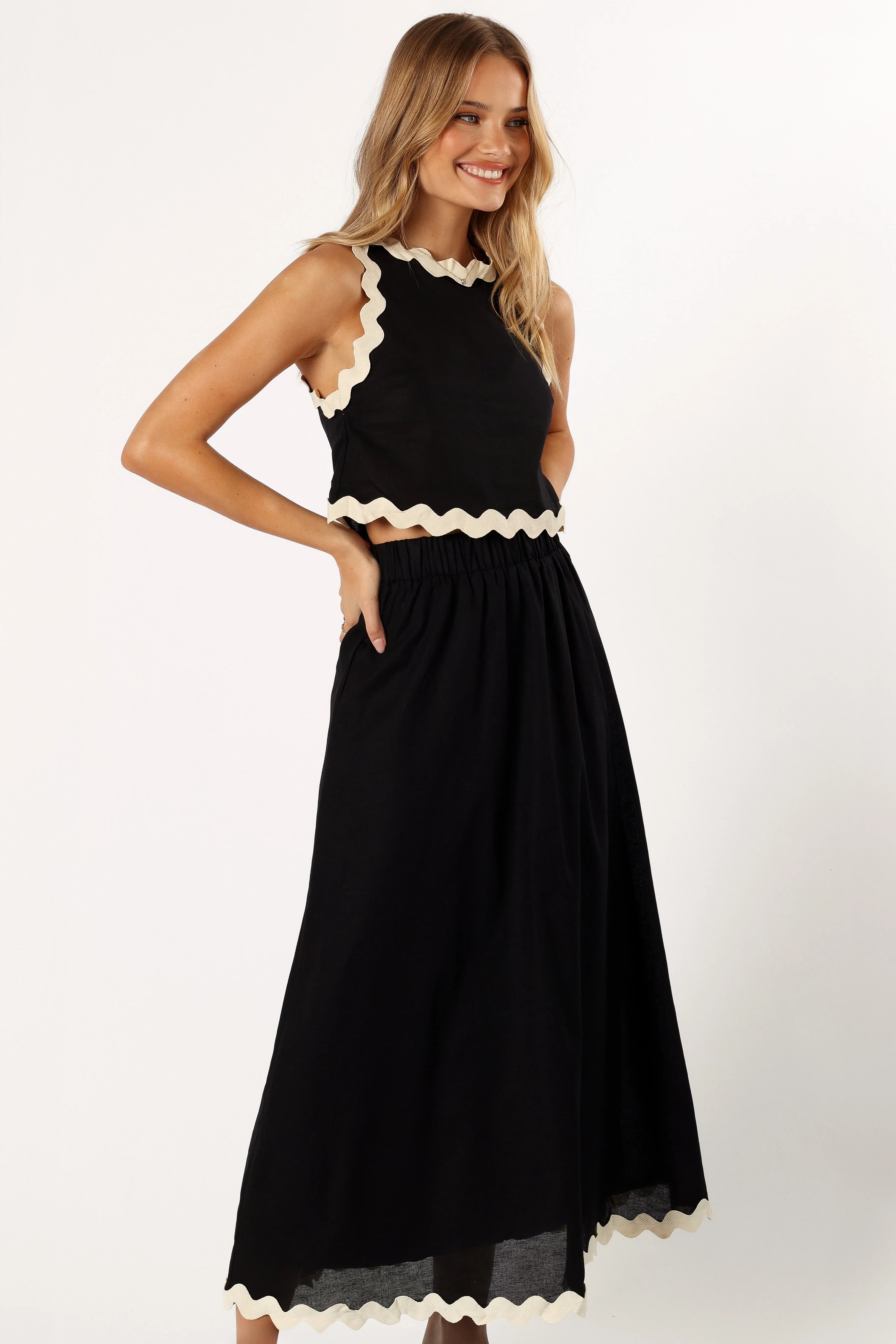 Chrissy Two Piece Set Black Cream