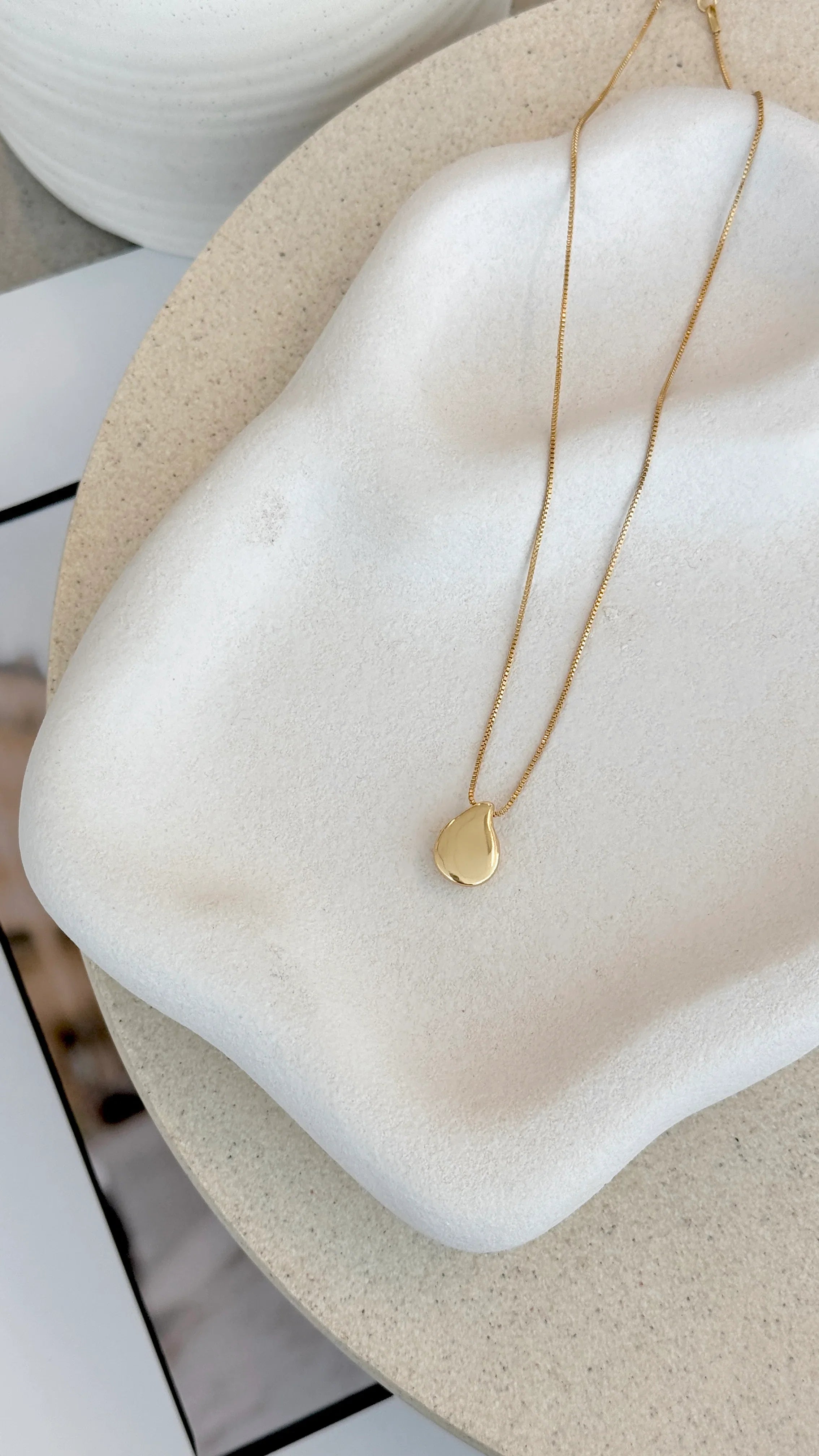 Varenna Necklace Gold
