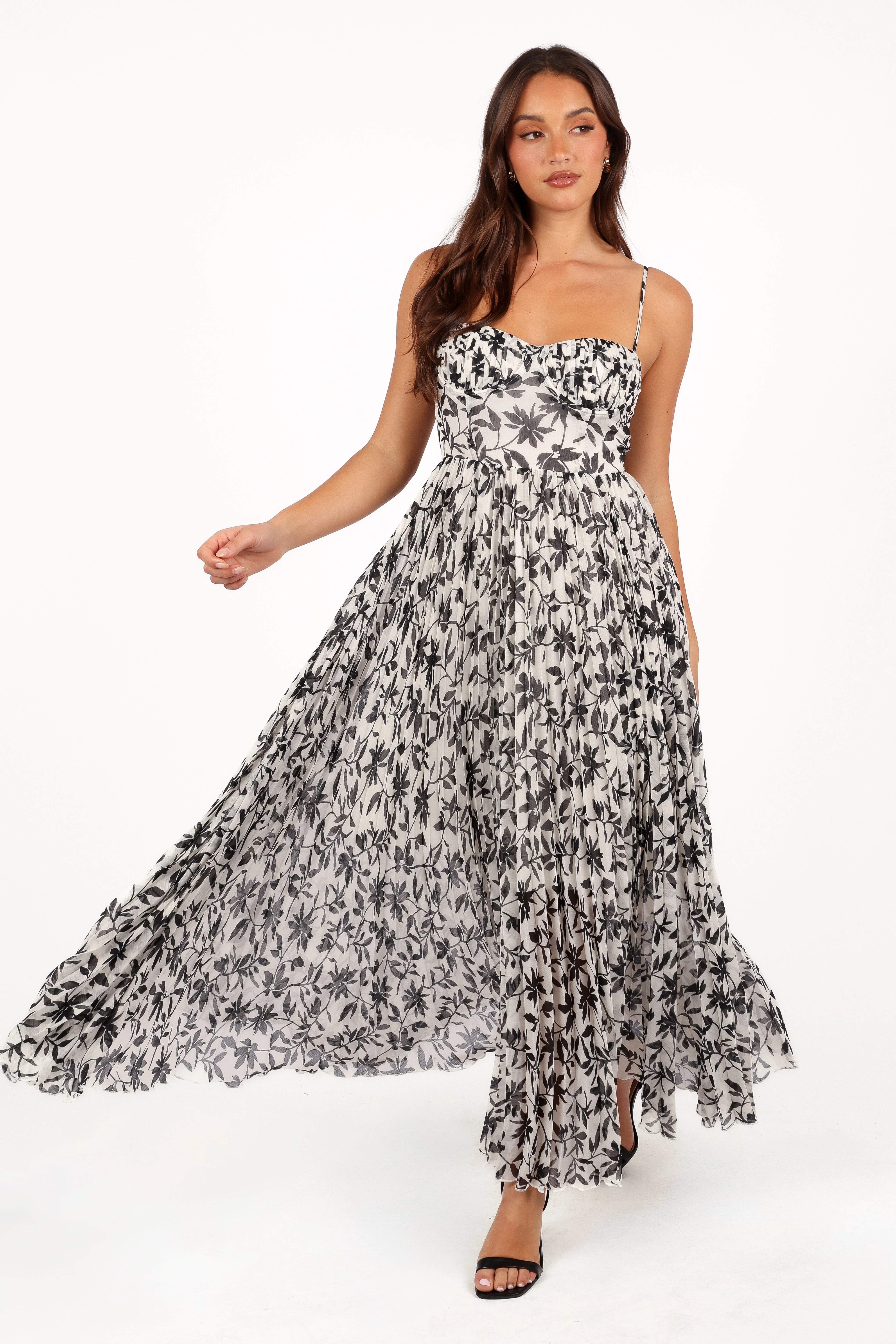 Achanti Pleated Maxi Dress White Black Floral