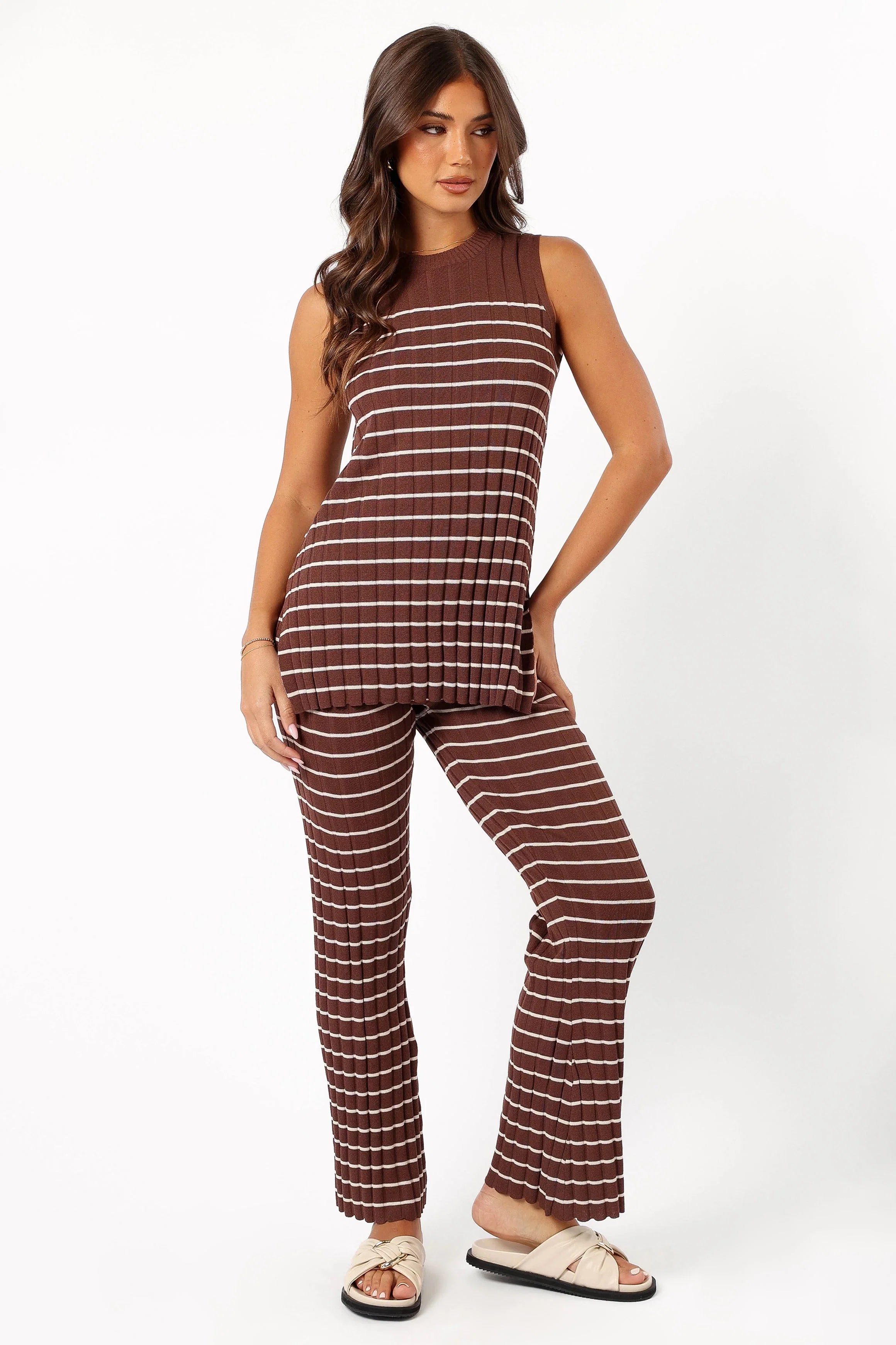 Saralynn Knitted Set Brown Beige