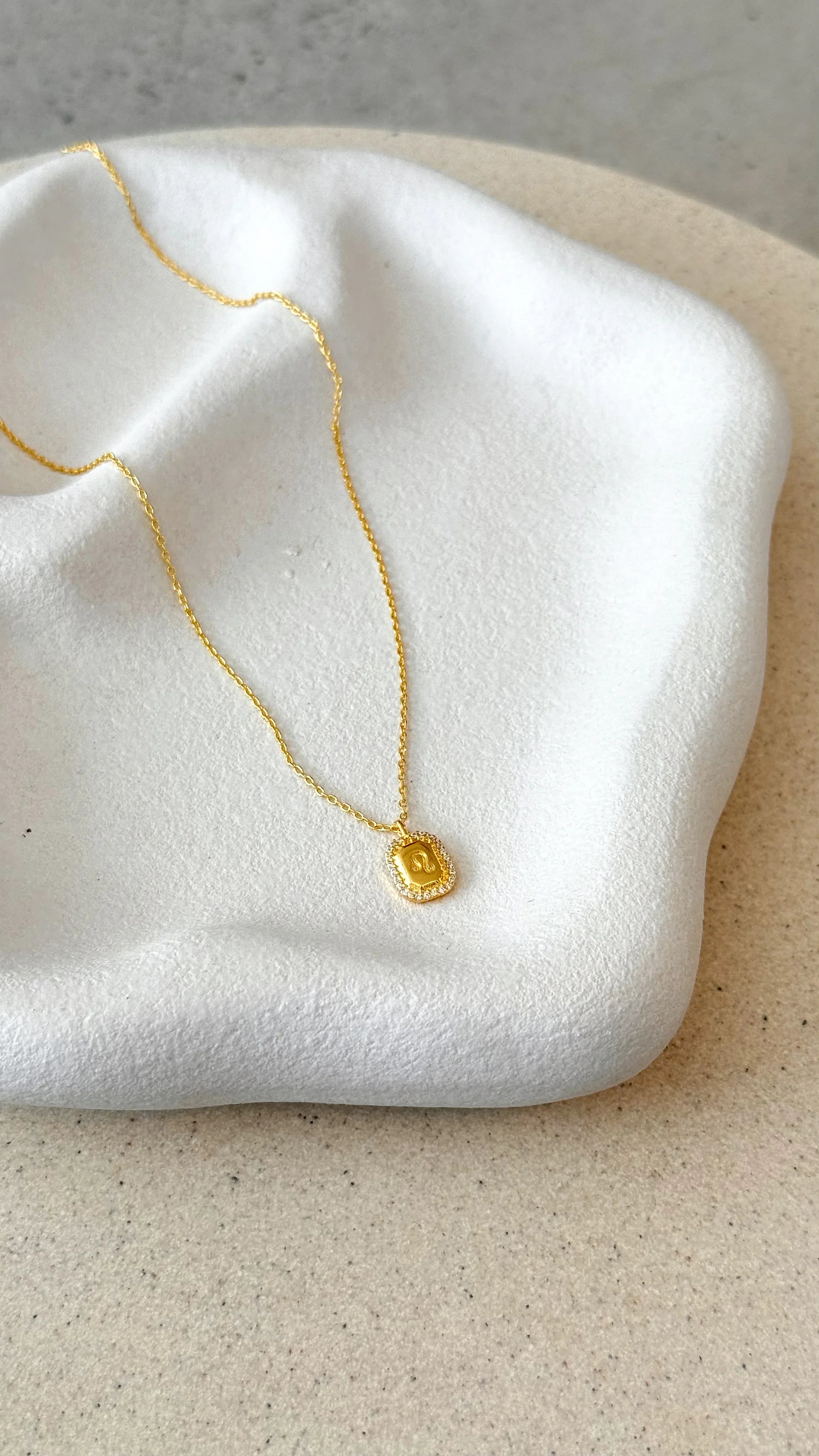Zodiac Necklace Leo
