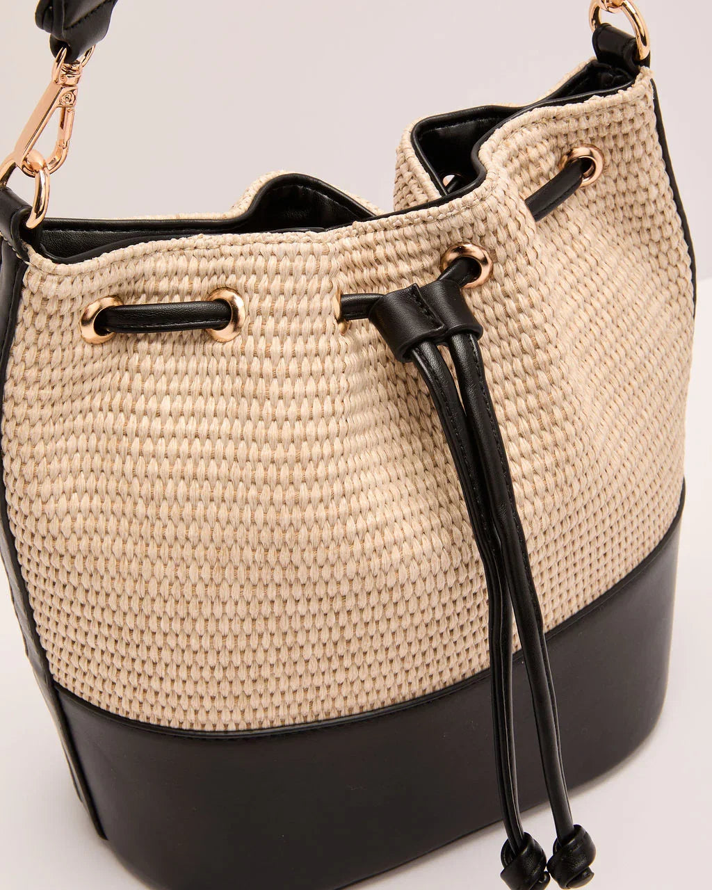 Villa Muse Straw Bucket Bag