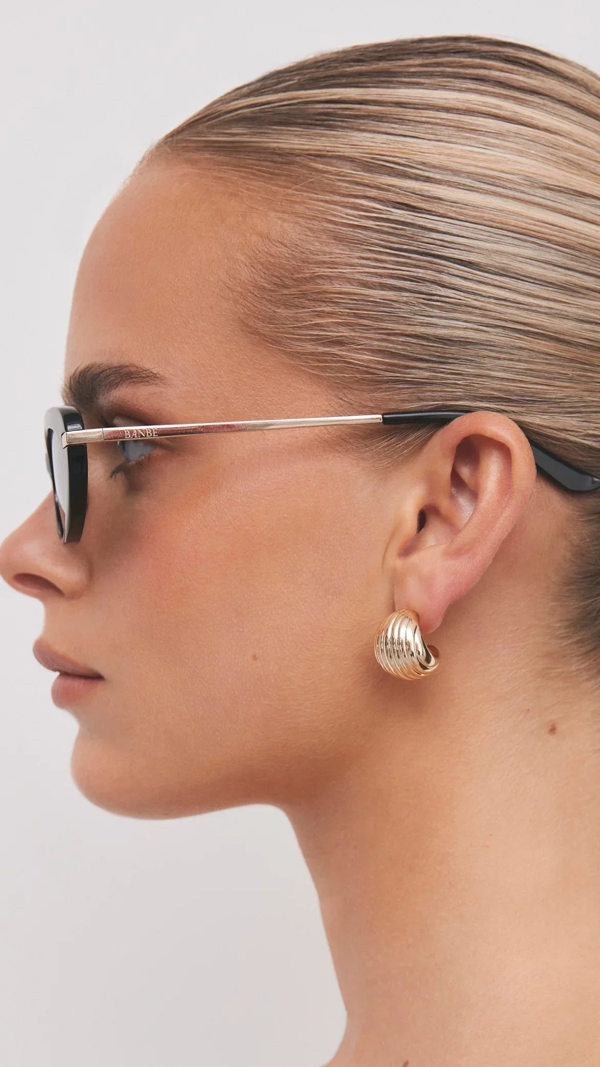 The Rae Sunglasses Black Black