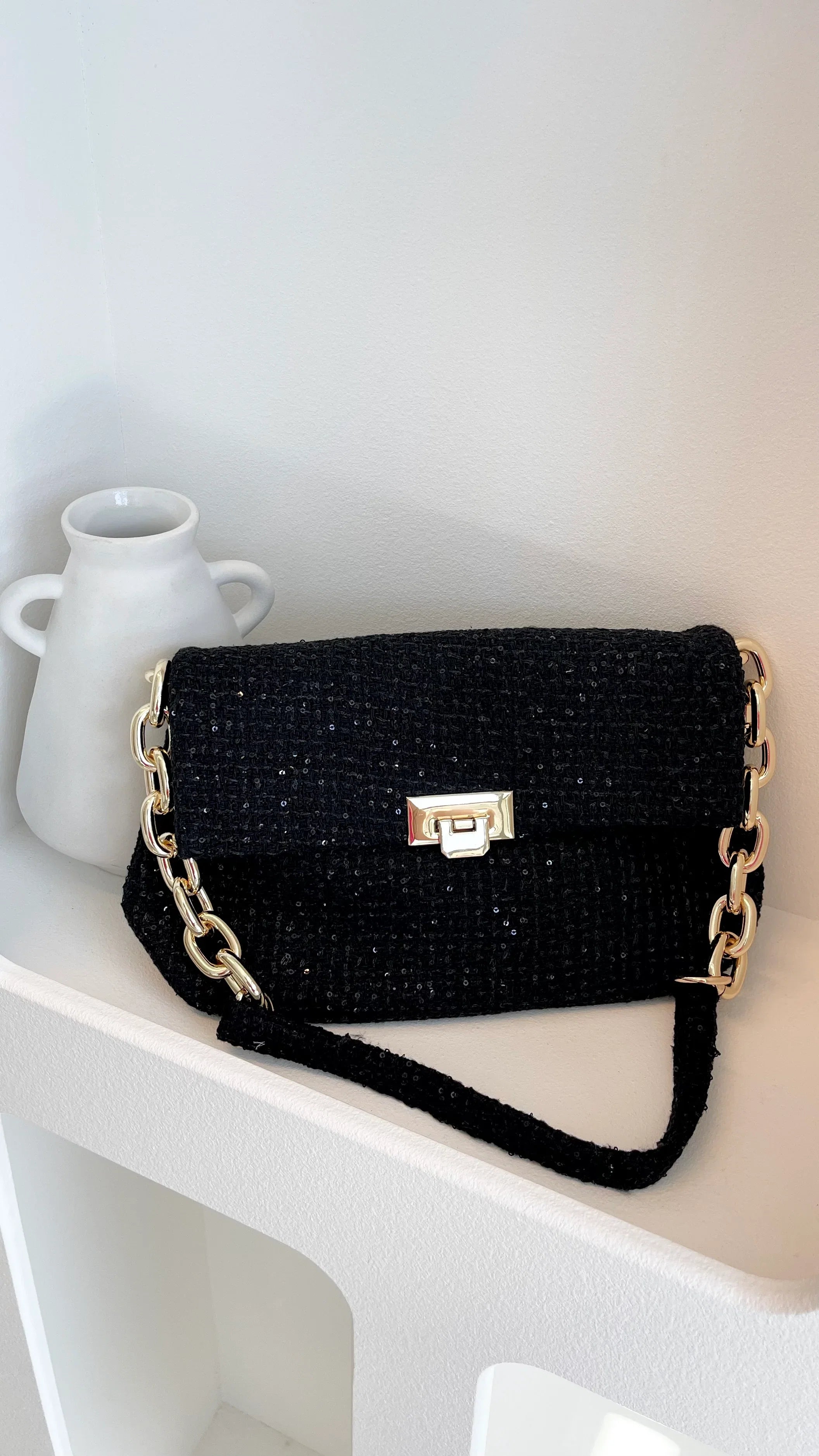 Fion Boucle Chain Strap Handbag Black