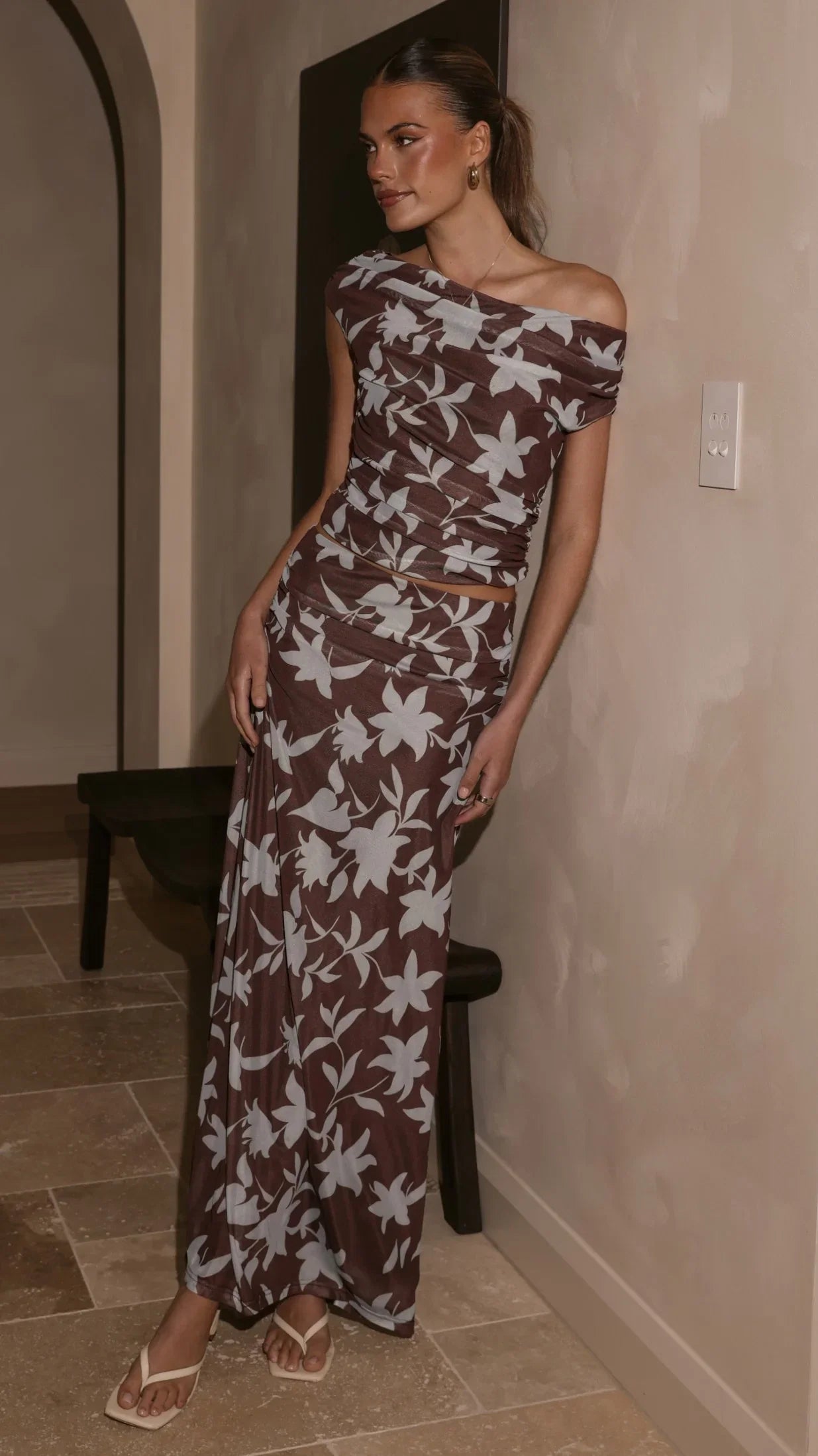 Ellita Off Shoulder Top Chocolate Blue Print