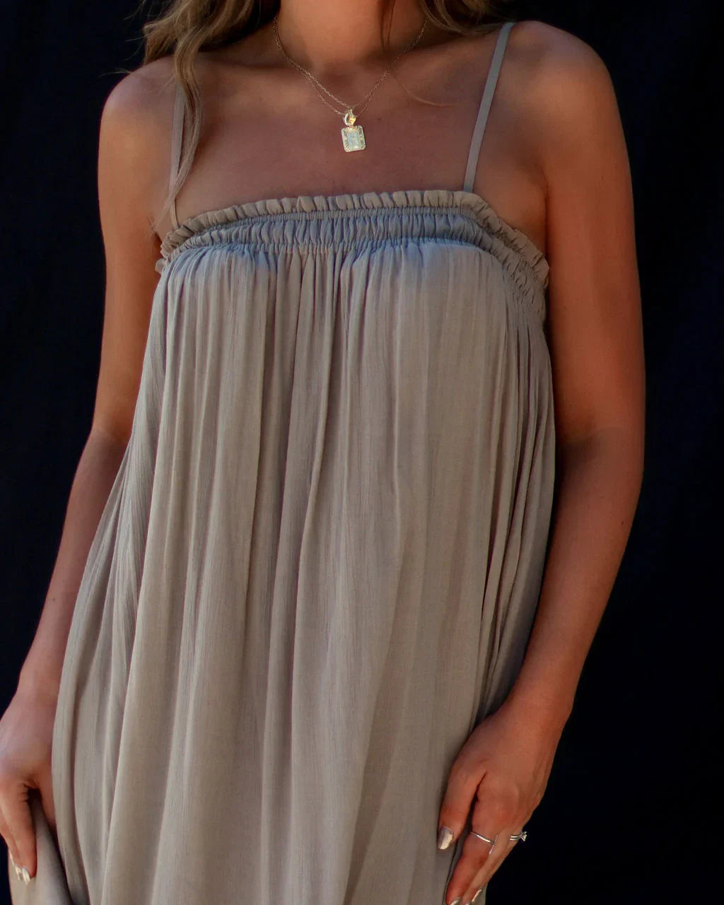 Gracia Everyday Sleeveless Pocketed Midi Dress