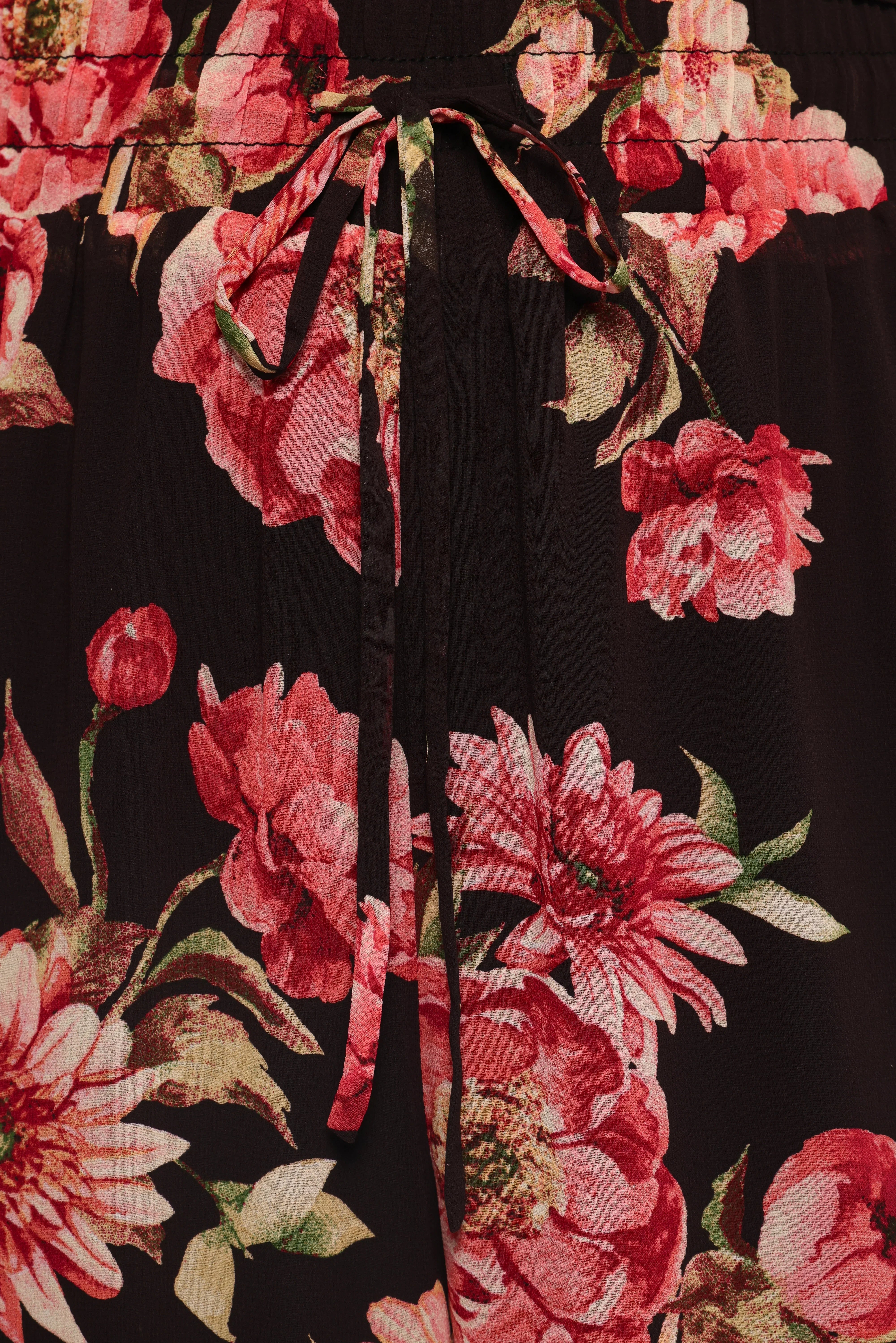 Estie Pants Black Floral