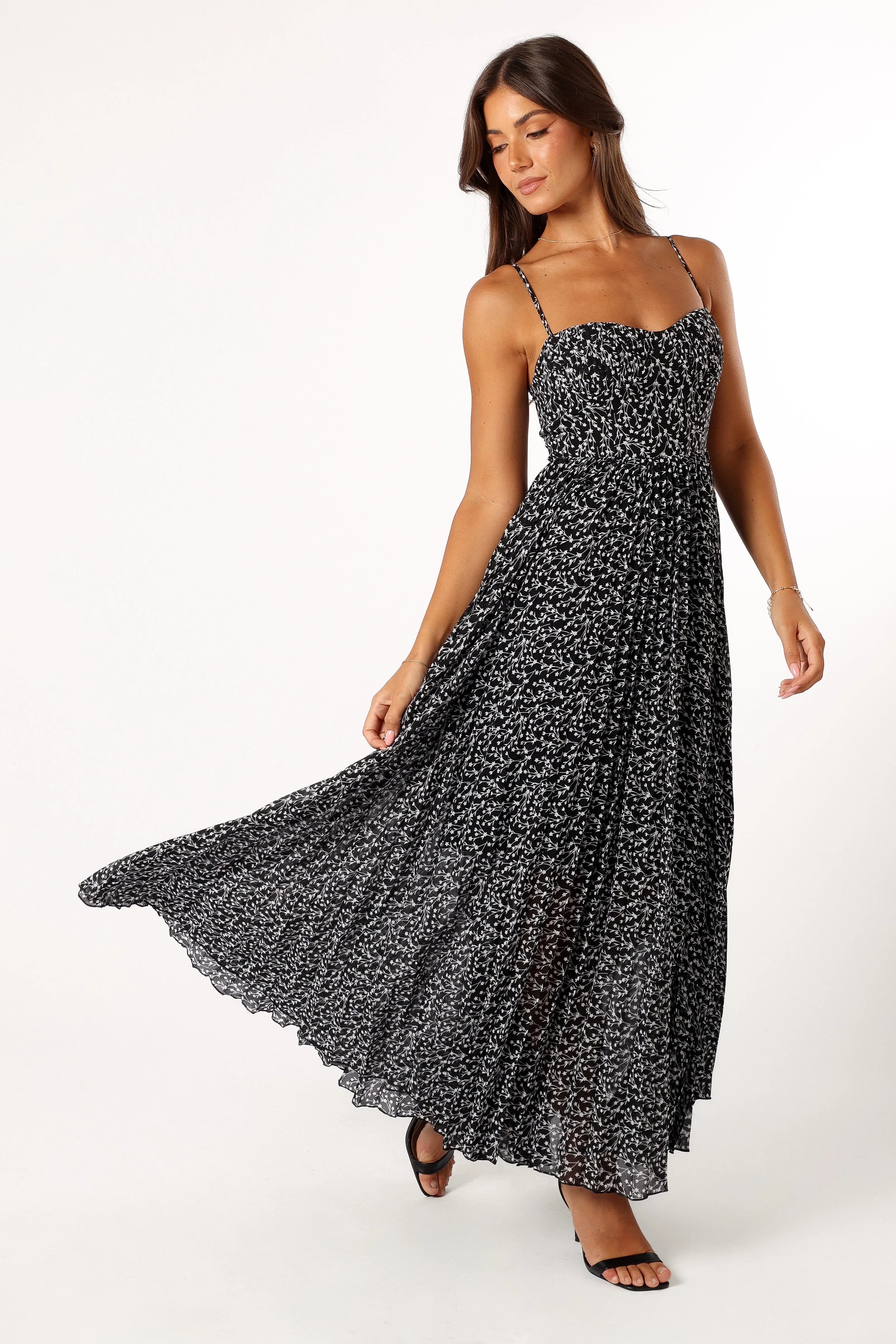 Achanti Pleated Maxi Dress Black Floral