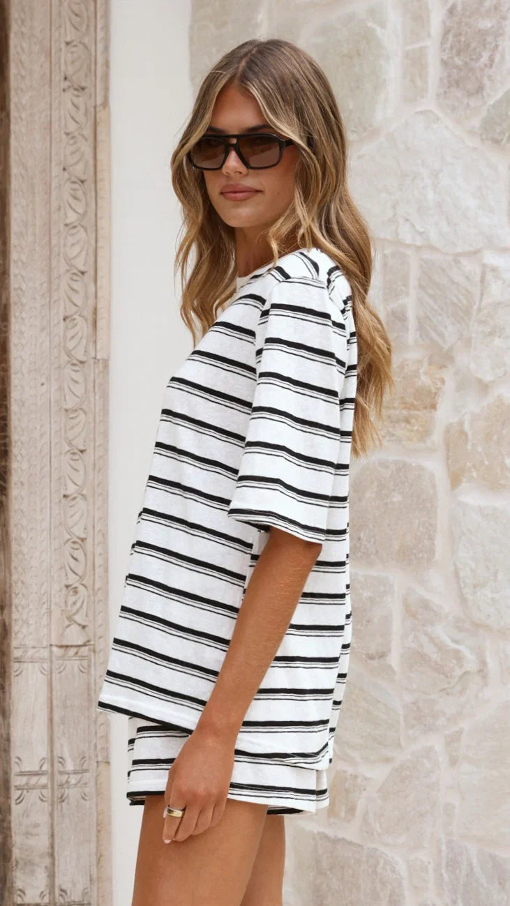 Scout Shorts White Stripe