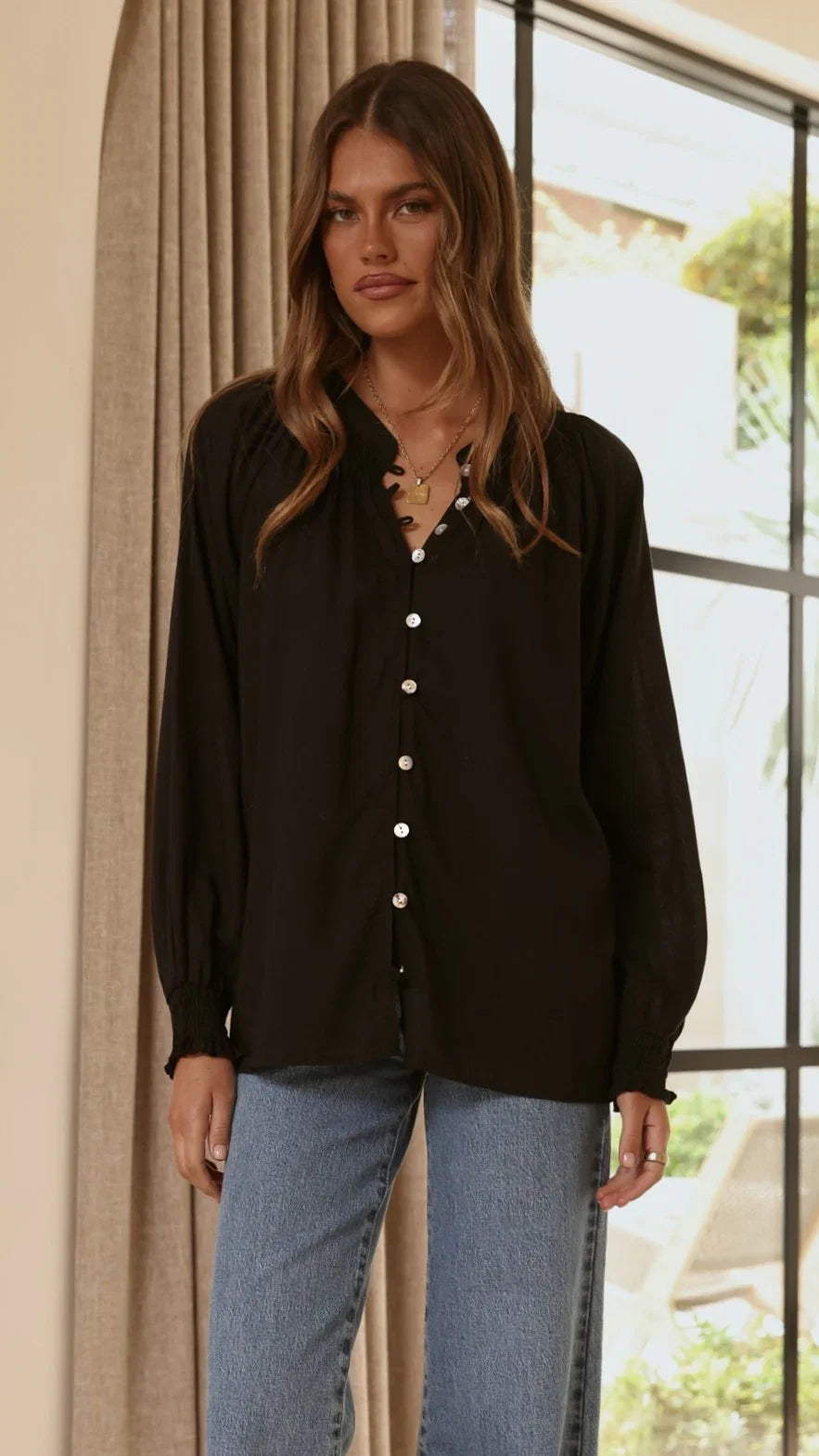 Solana Top Black