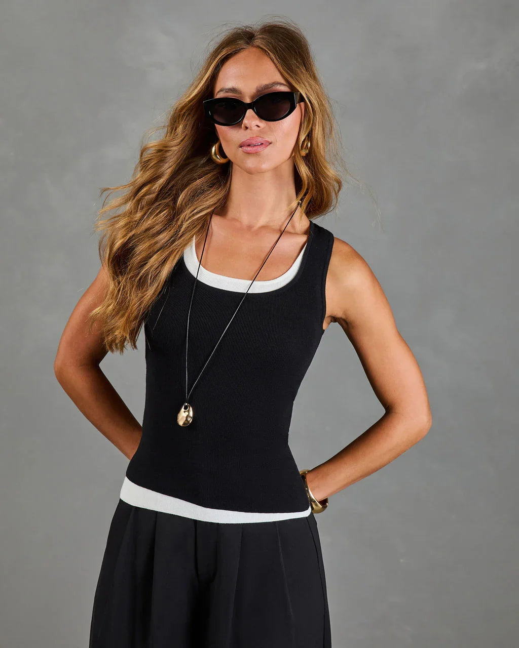 Effortless Frame Contrast Dual Layer Tank Top