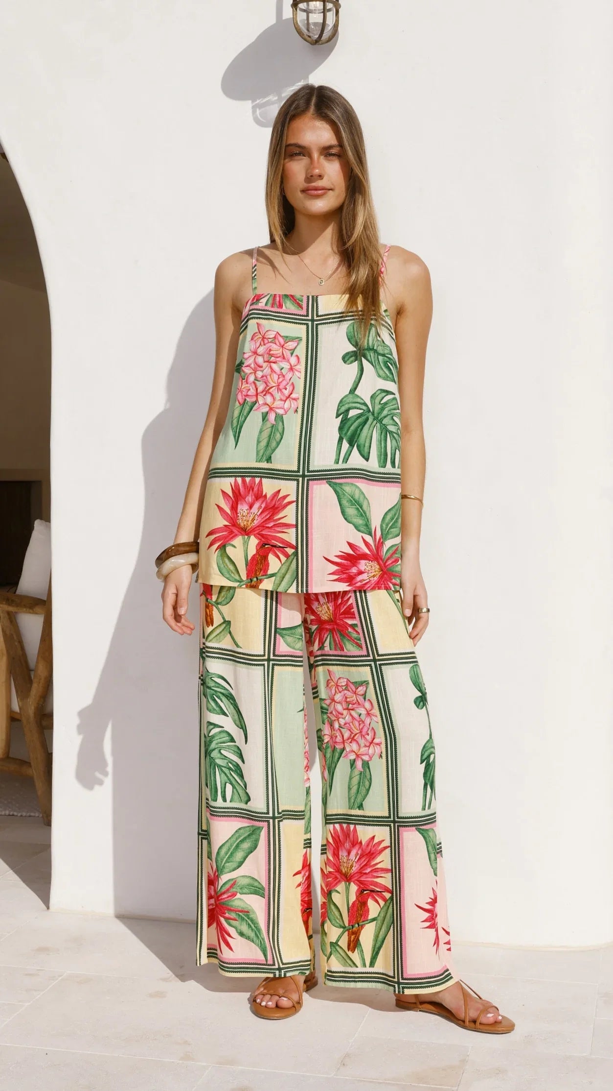 Uma Top Tropical Bloom