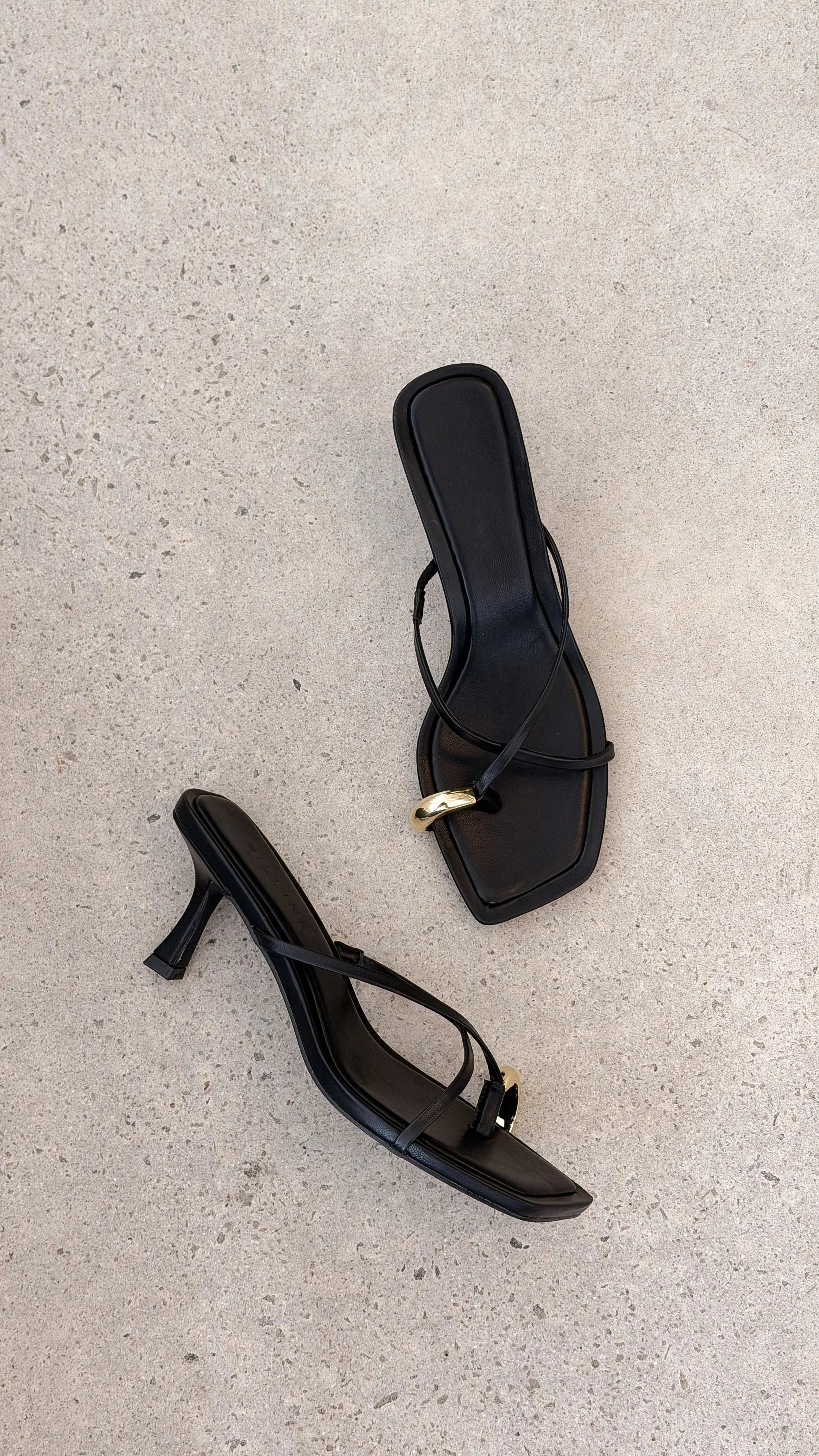 Urika Heel Black