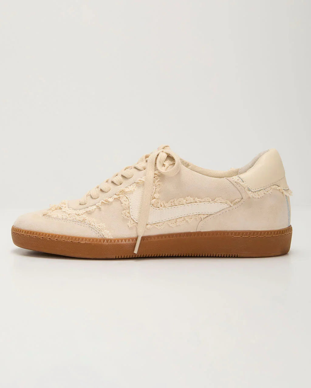 Right Catch Sneakers