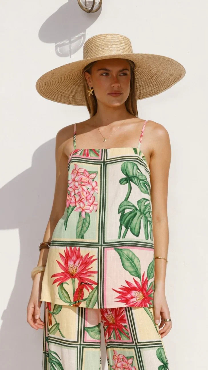 Uma Top Tropical Bloom