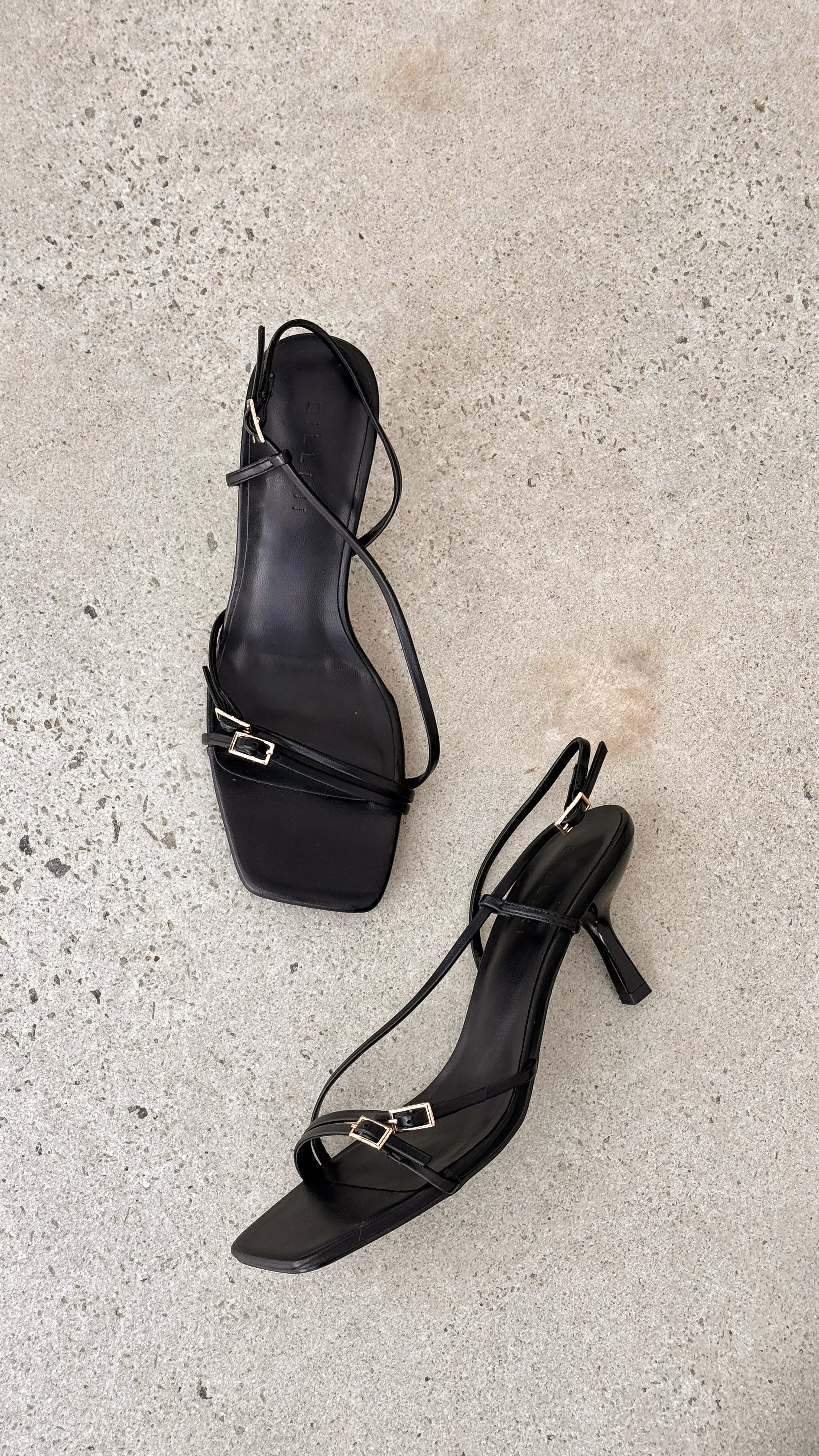Toshie Heel Black