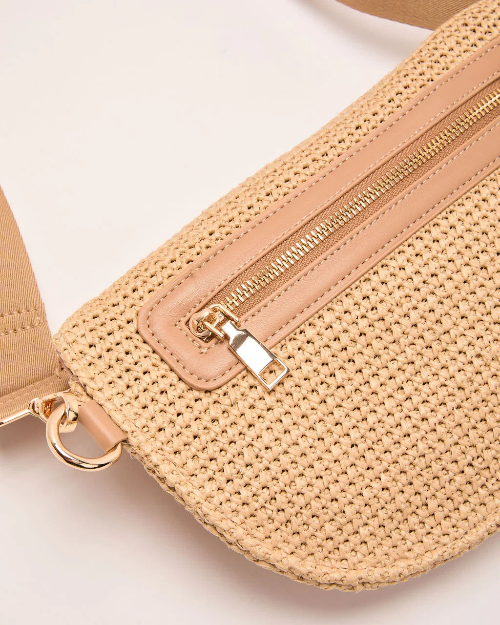 Beach Getaway Woven Straw Belt Bag