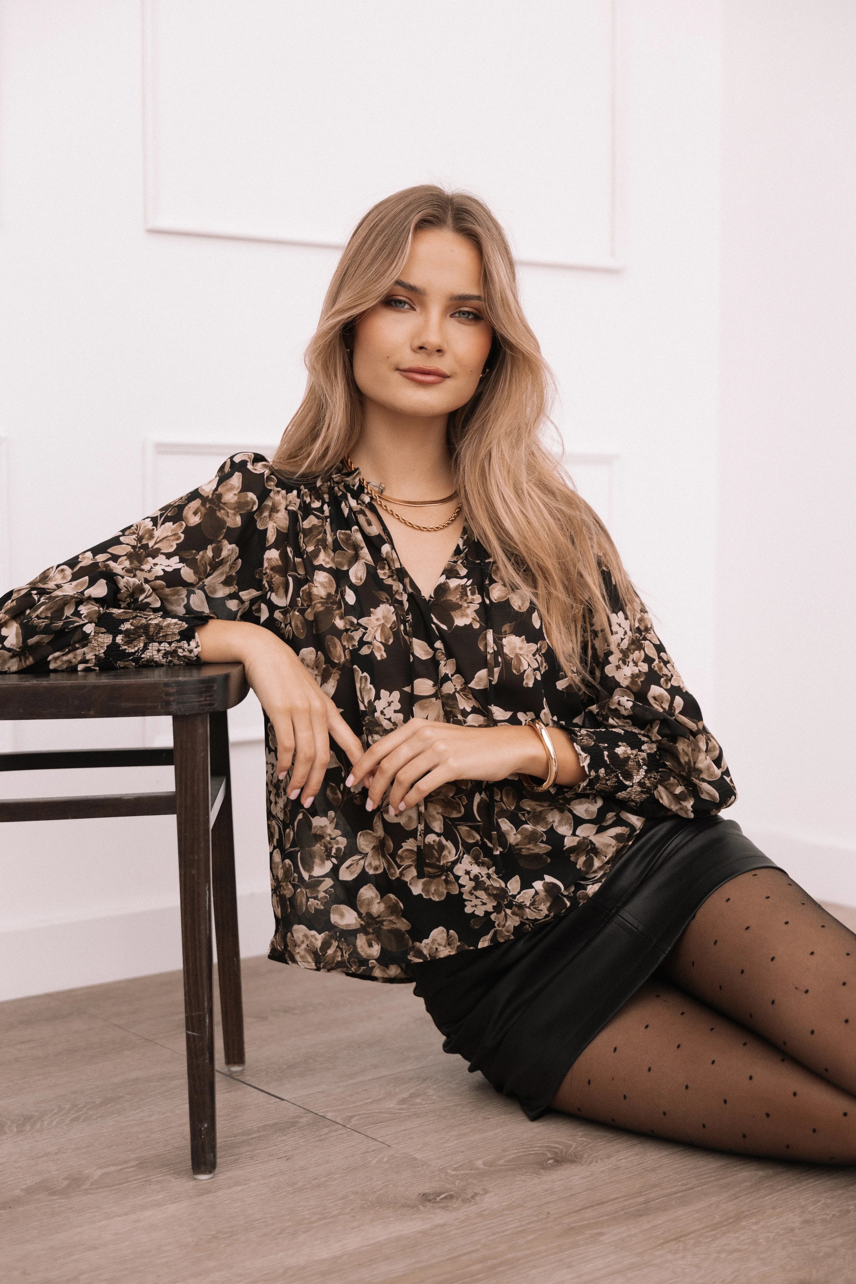 Daphne Top Midnight Taupe