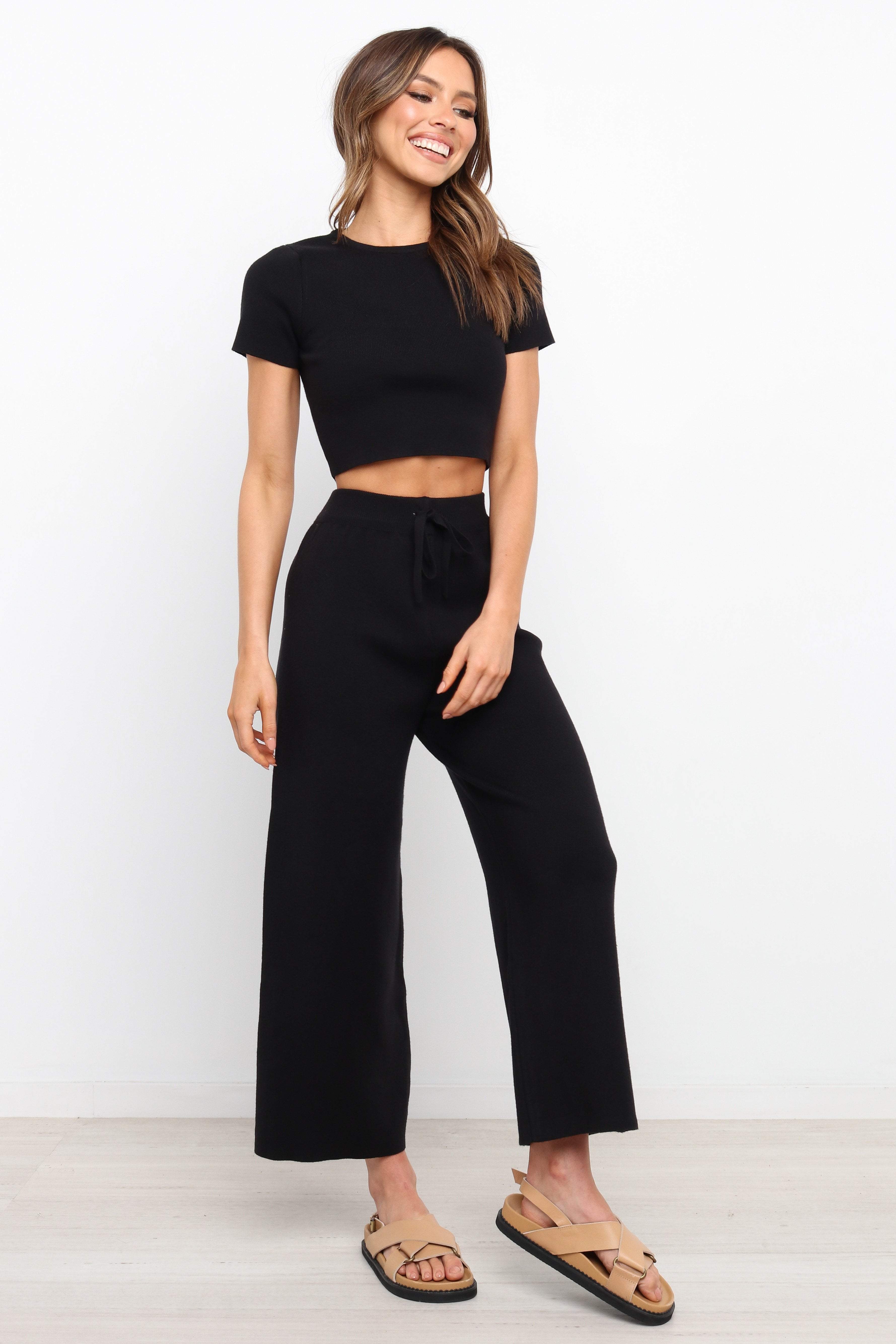 Ayers Set Black