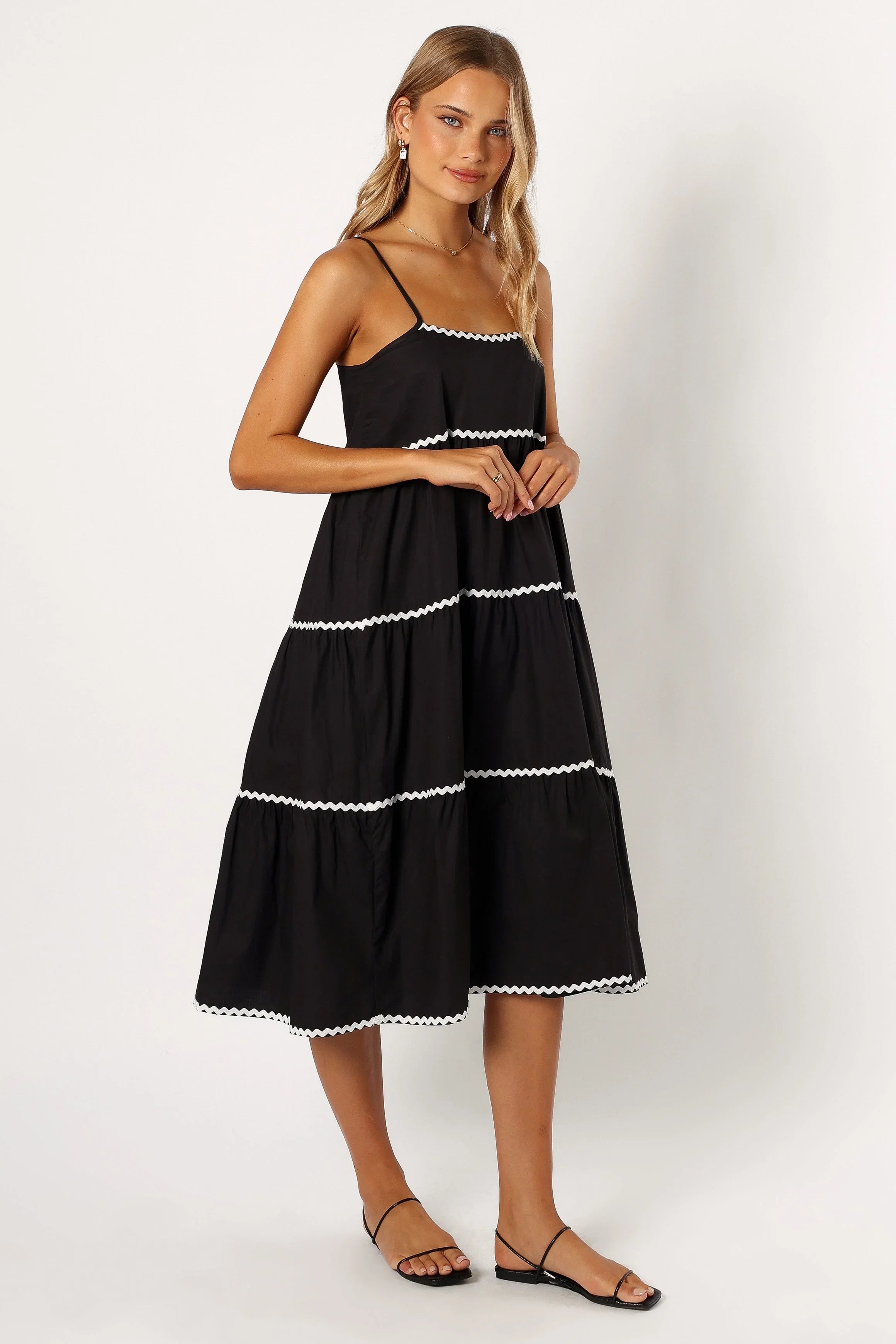 Loella Tiered Midi Dress Black